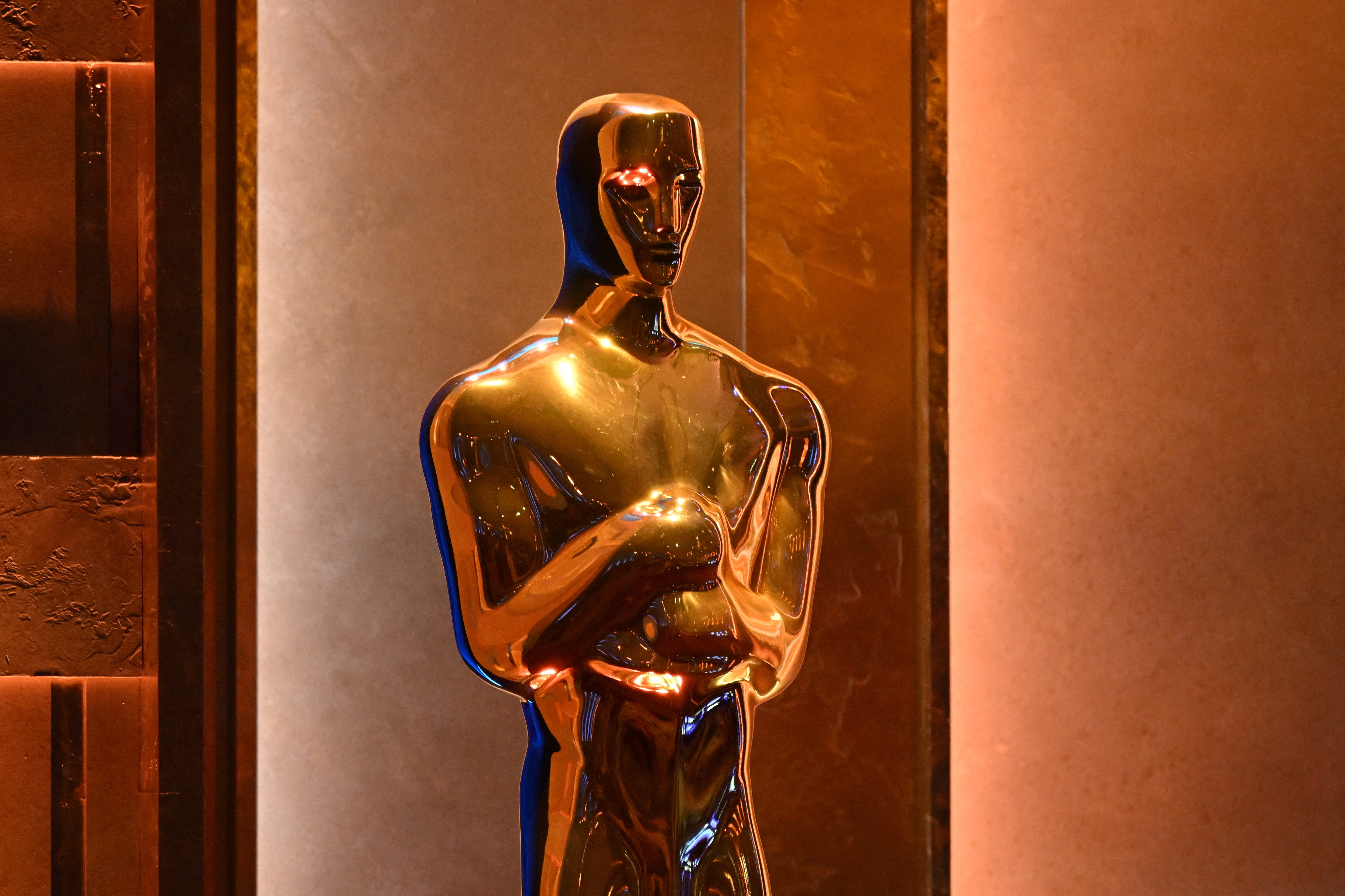 Academy Awards: Why the Oscar statuette is only worth $1