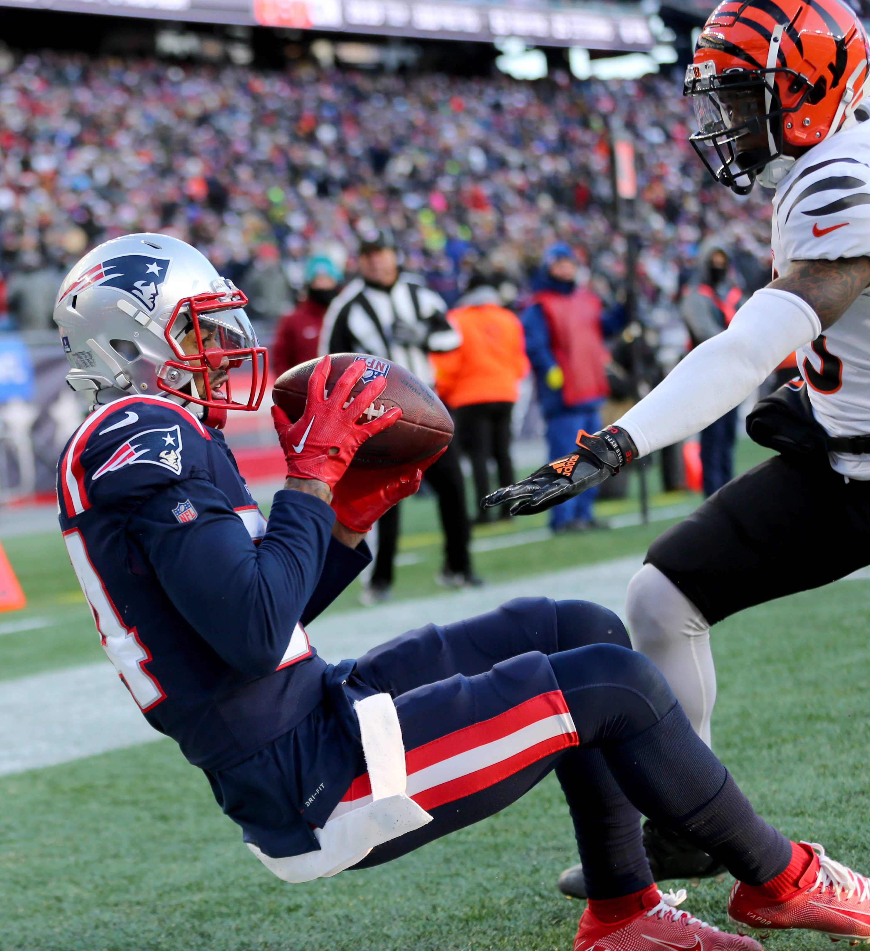 THIS AFTERNOON: #Patriots take on the #Bengals live from