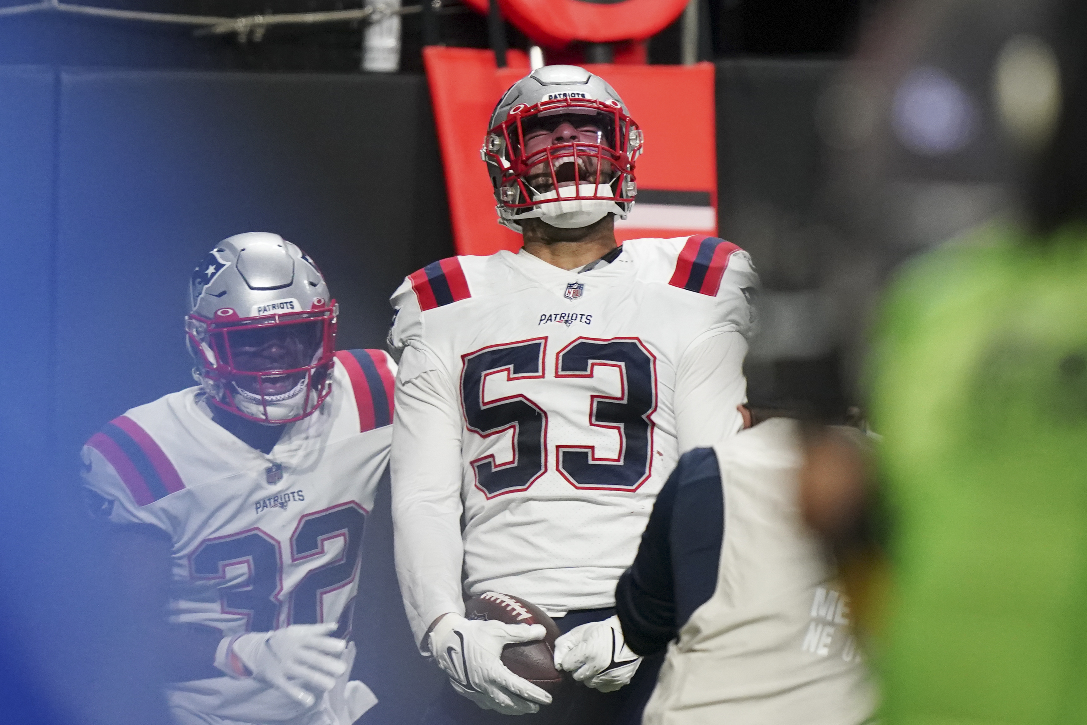 Former Patriots: Kyle Van Noy asks, 'What's our kicker's name?' during game  