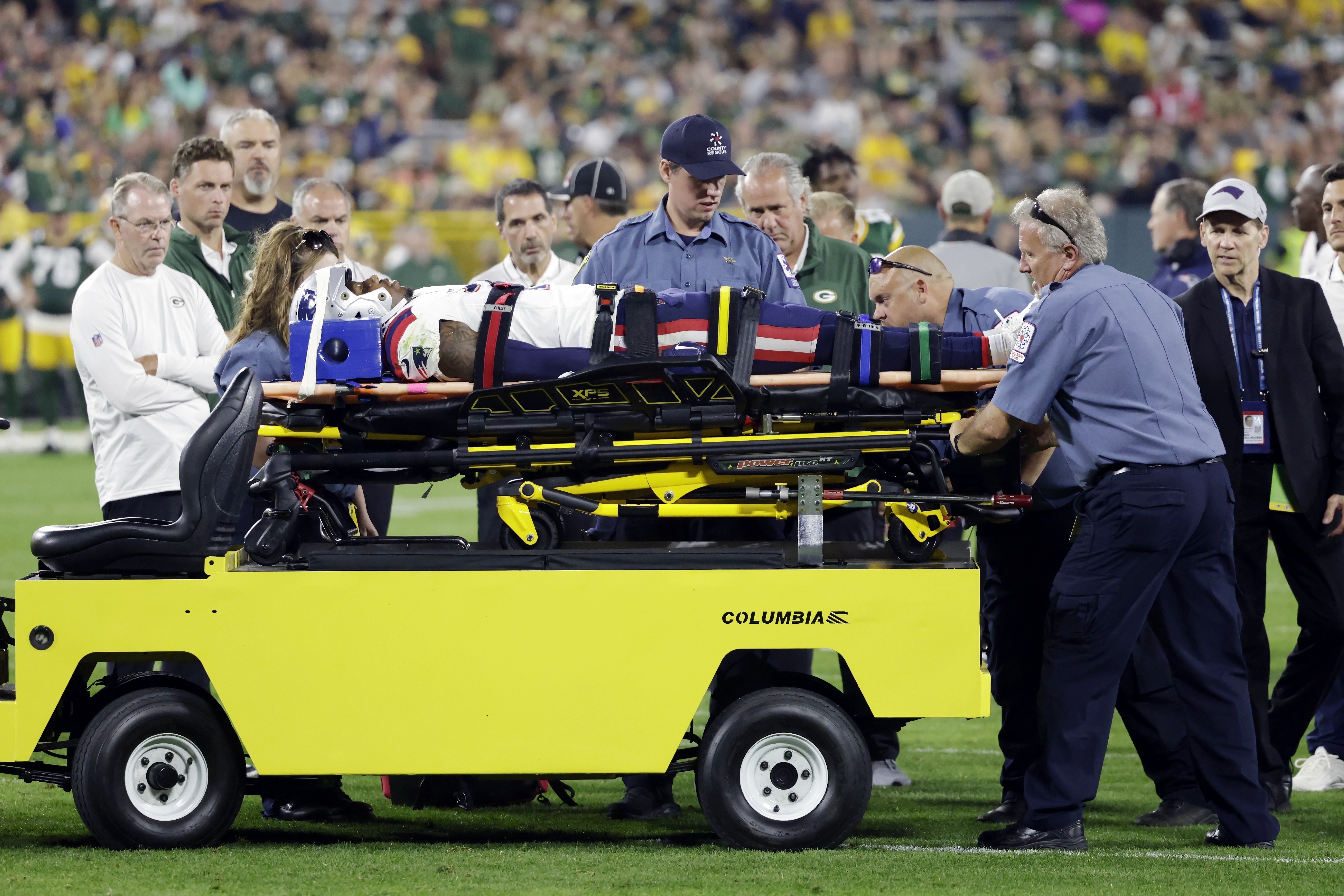 Patriots-Packers preseason game suspended after rookie Isaiah Bolden  suffers head injury - The Boston Globe