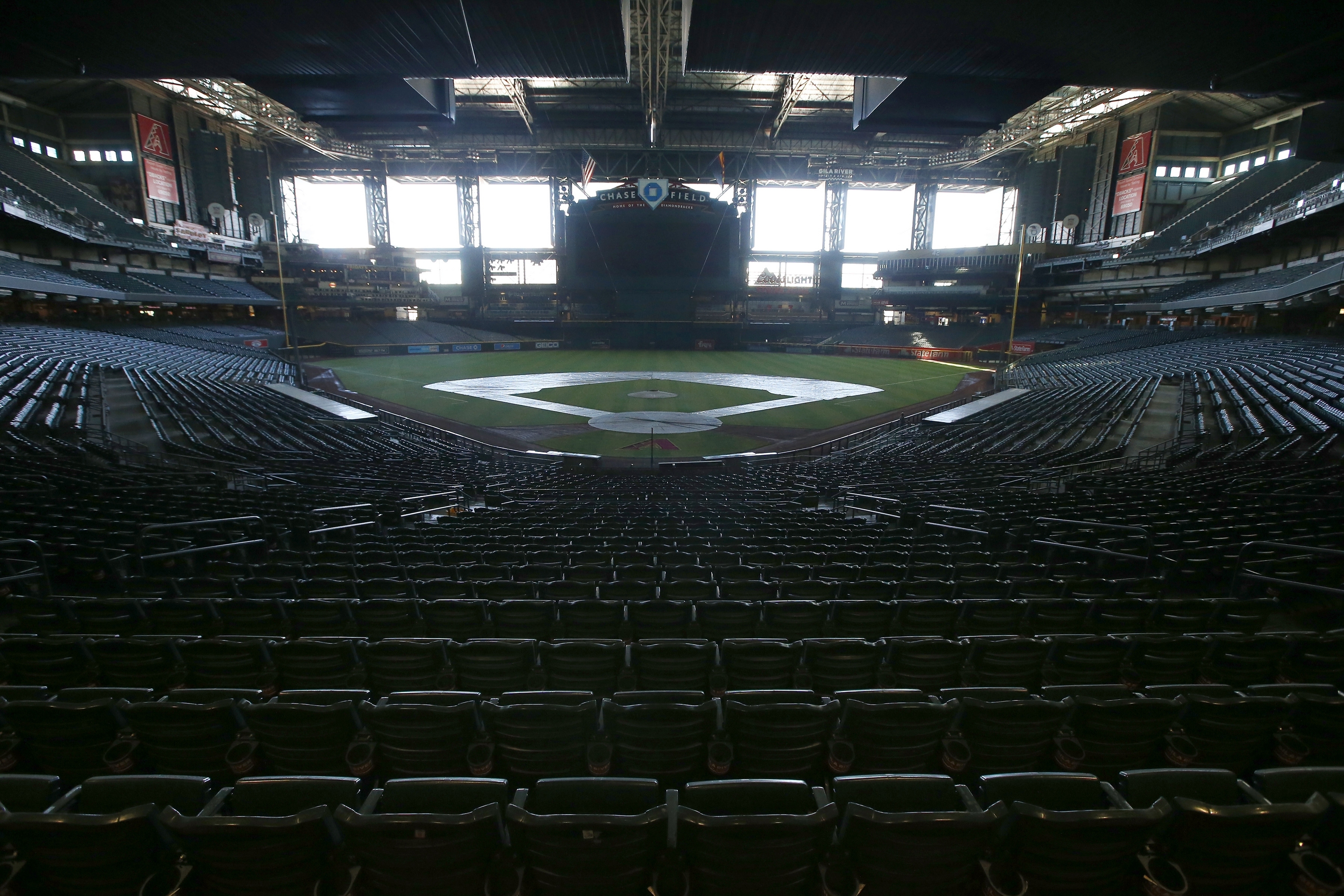 Arizona Diamondbacks - The old guard is coming back to Chase Field