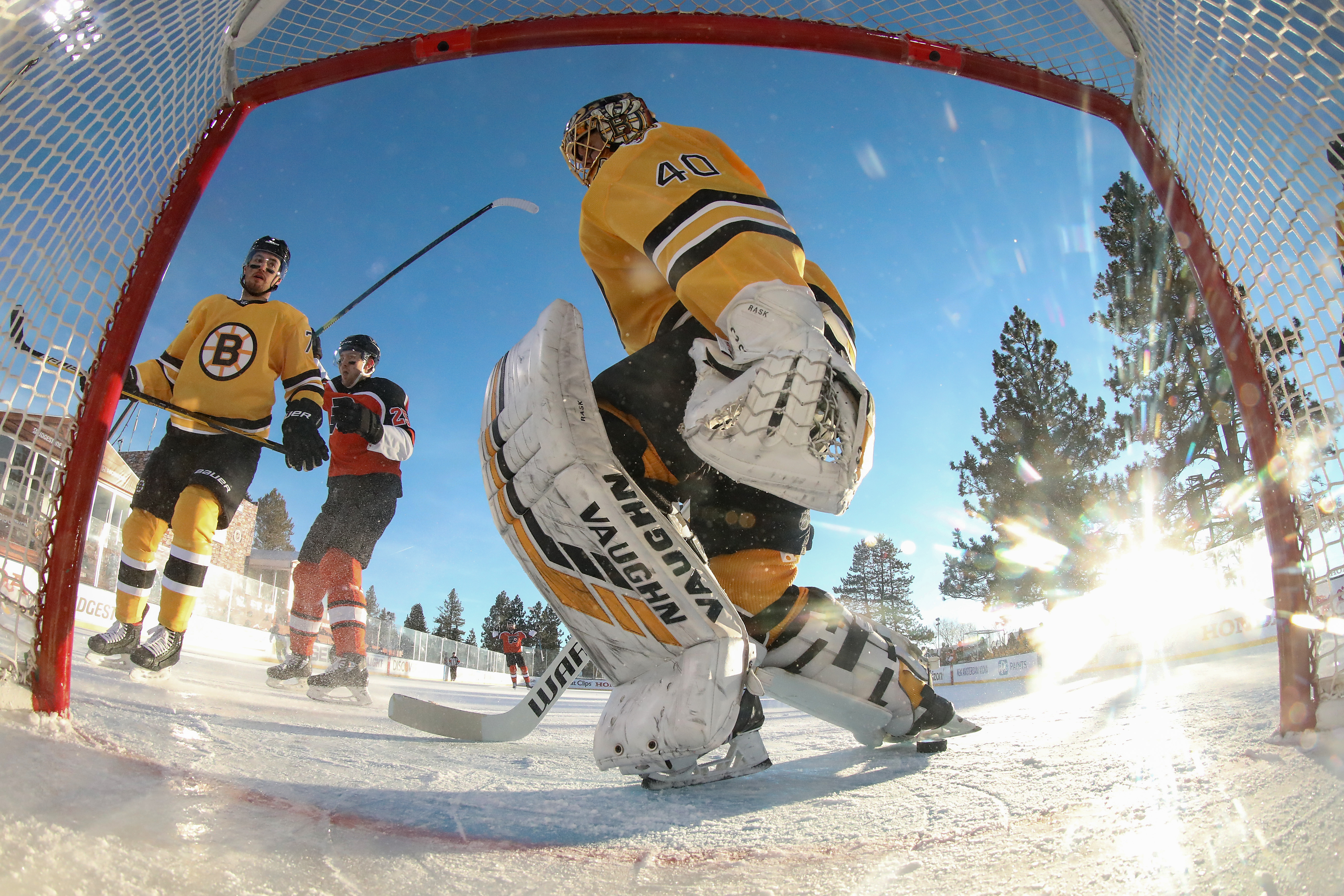 Photos: See what the Bruins' win over the Flyers in picturesque