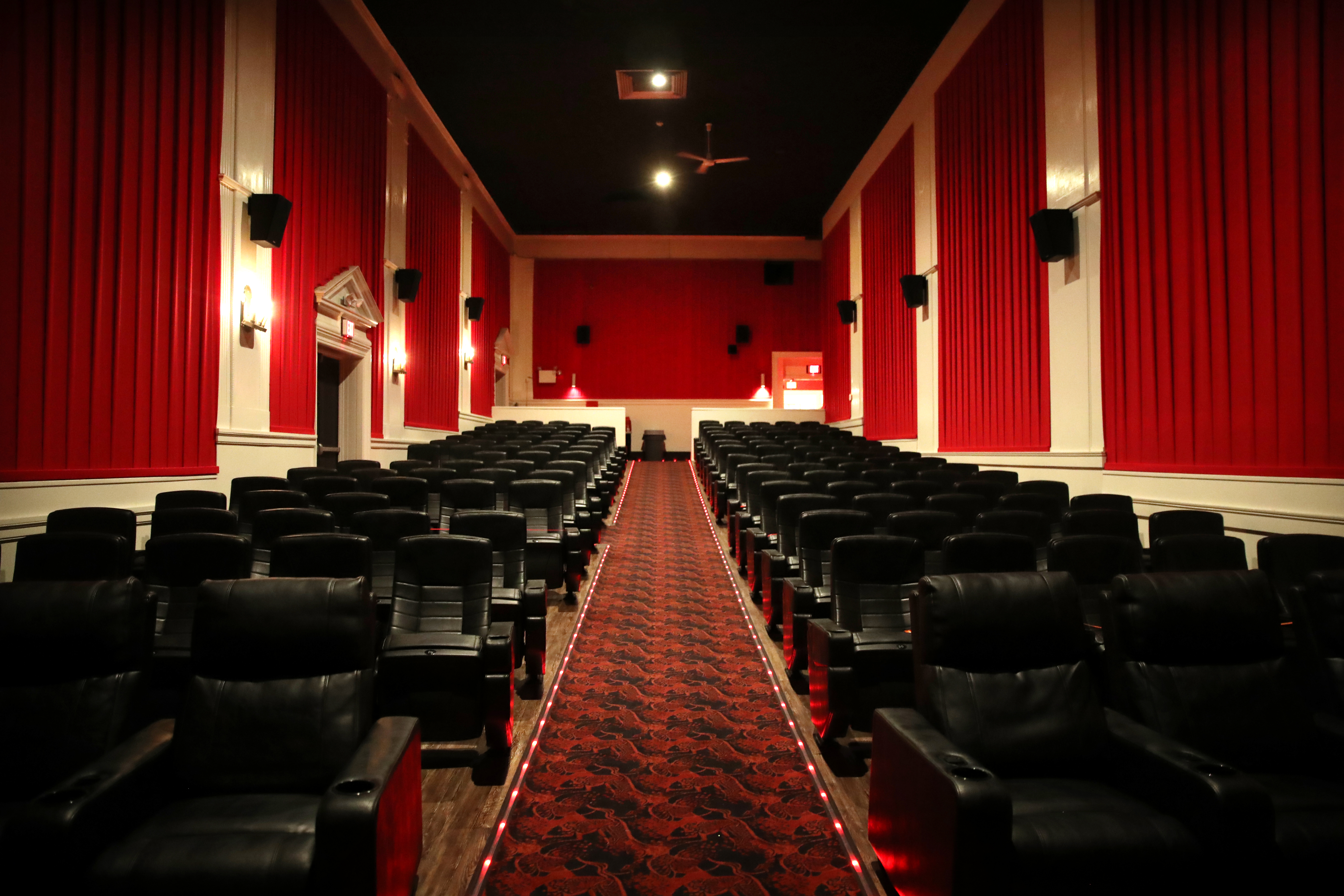 The Cameo Theater dazzles in its reopening in downtown Bristol