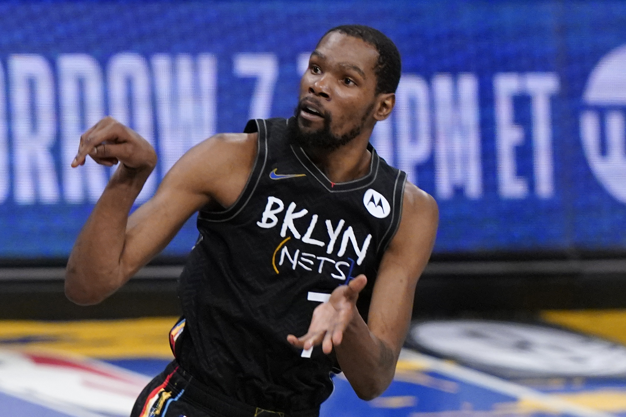 Kevin Durant dominated Game 5 against the Bucks.