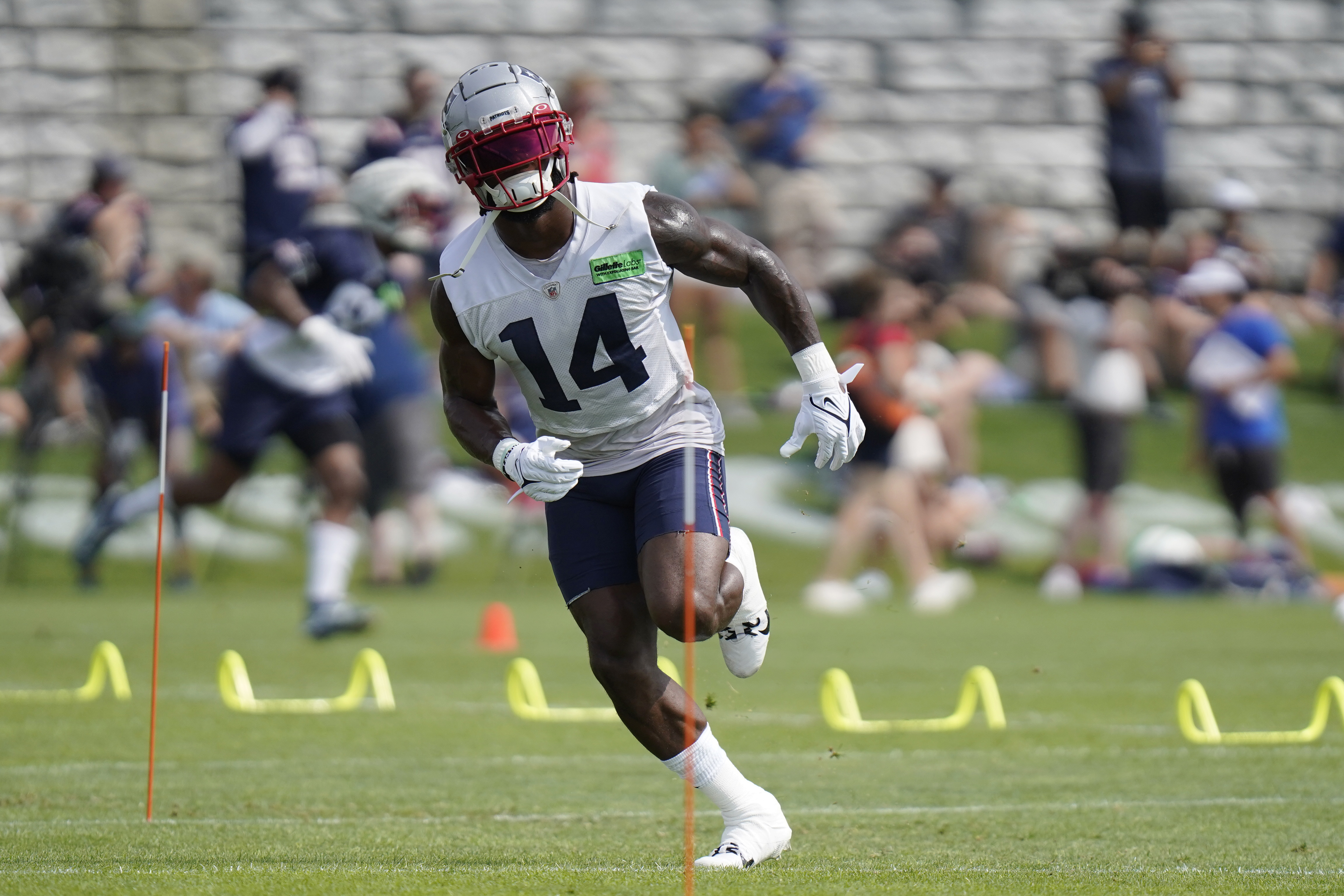 Defense dominates, Bailey Zappe sees reps increase and more Patriots Day 2  minicamp takeaways – Boston Herald