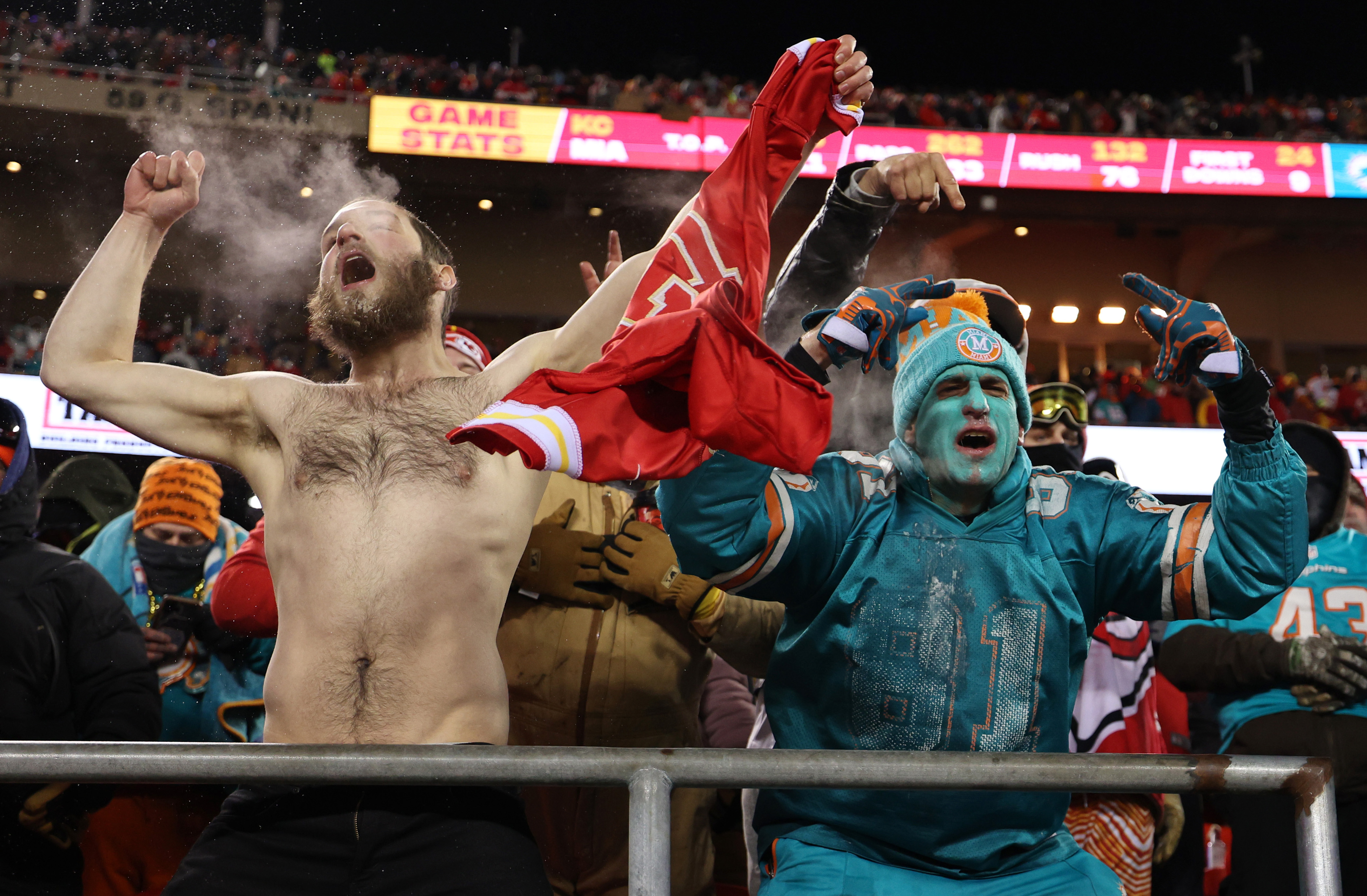 Dolphins-Chiefs playoff game on Peacock sets streaming record with average  of 23 million viewers