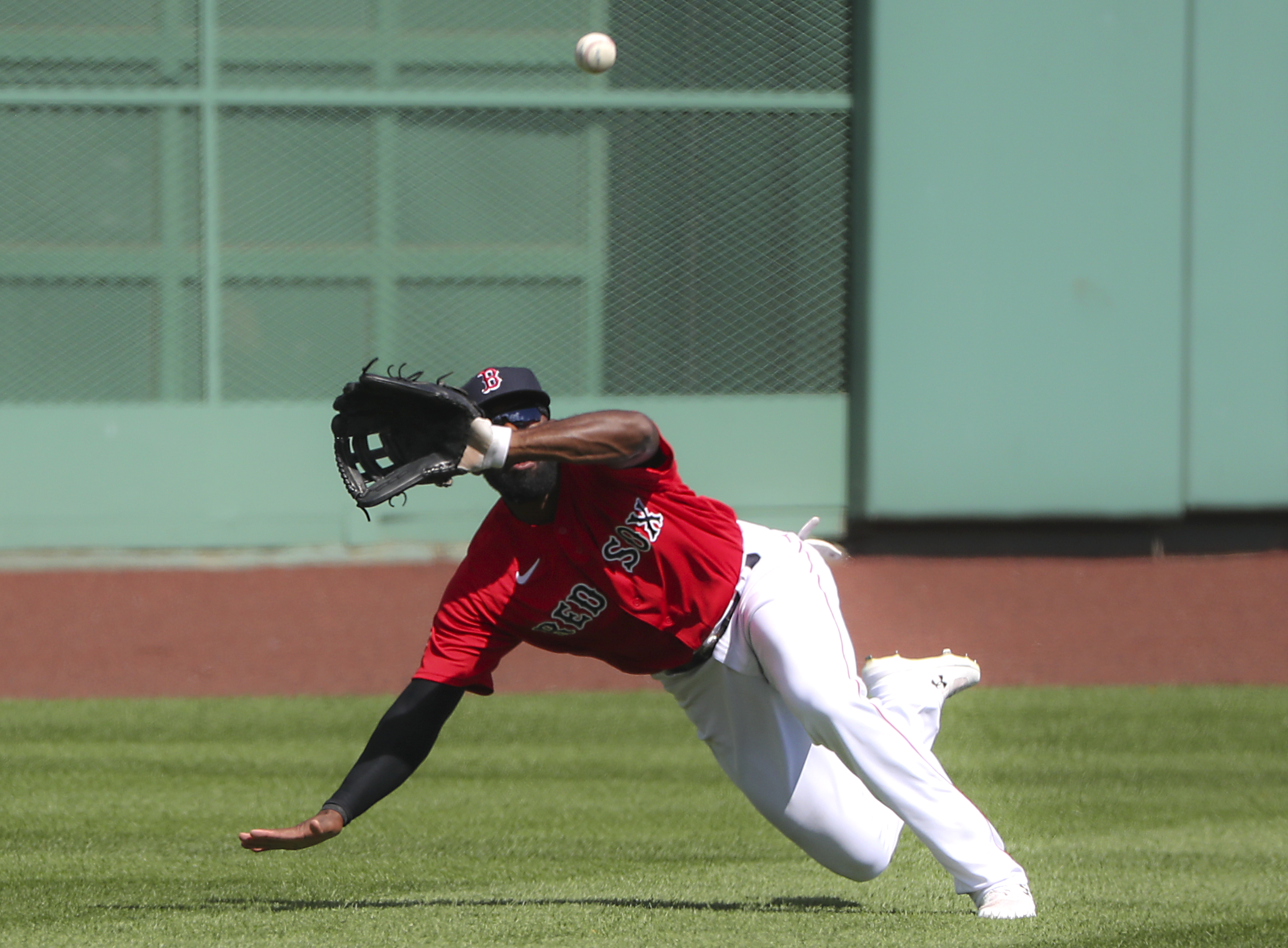 What the Red Sox lose when they lose Jackie Bradley Jr. in center field -  The Boston Globe