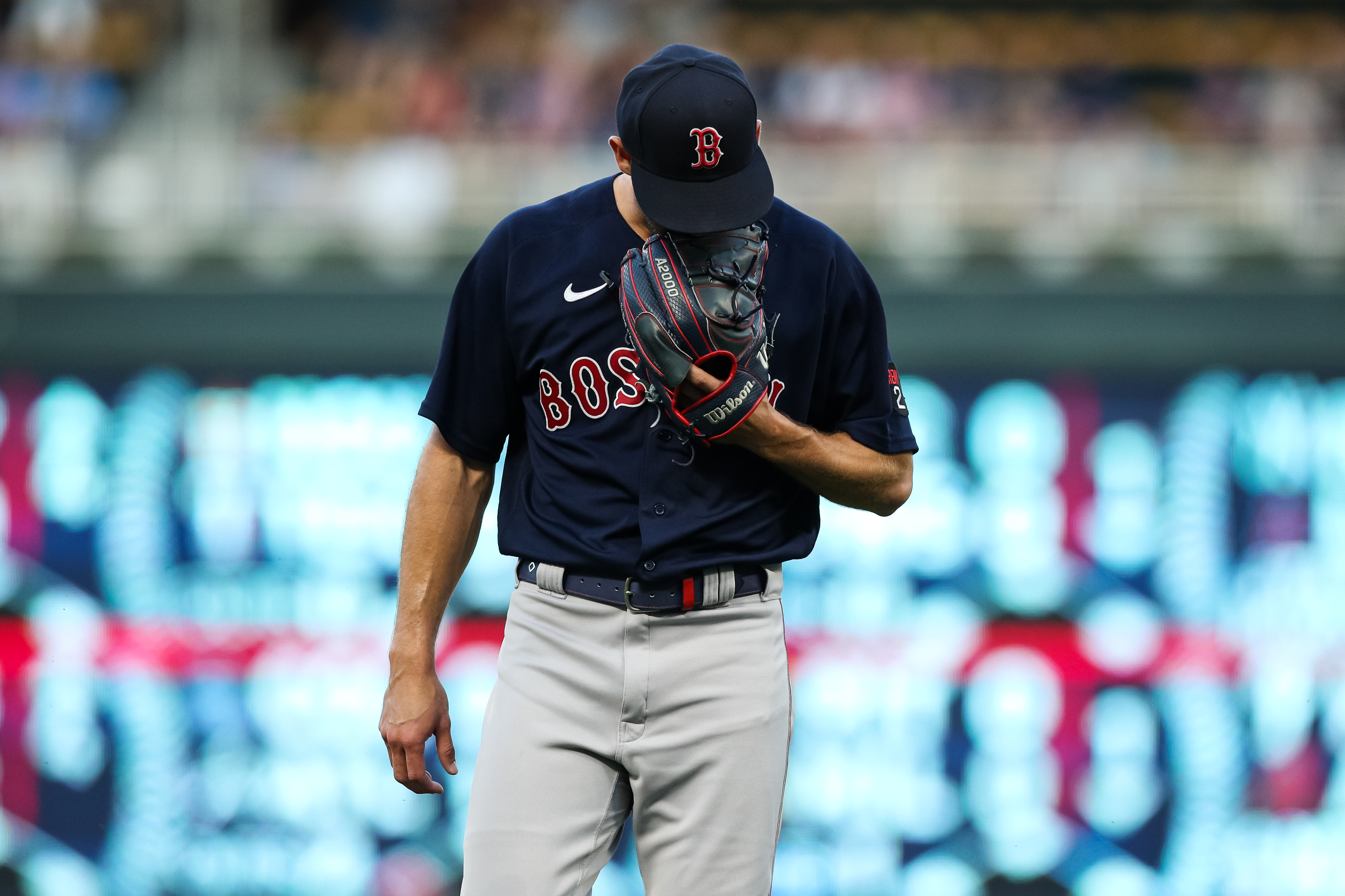 Red Sox fall to Twins, 10-5, as rookie starters continue to struggle