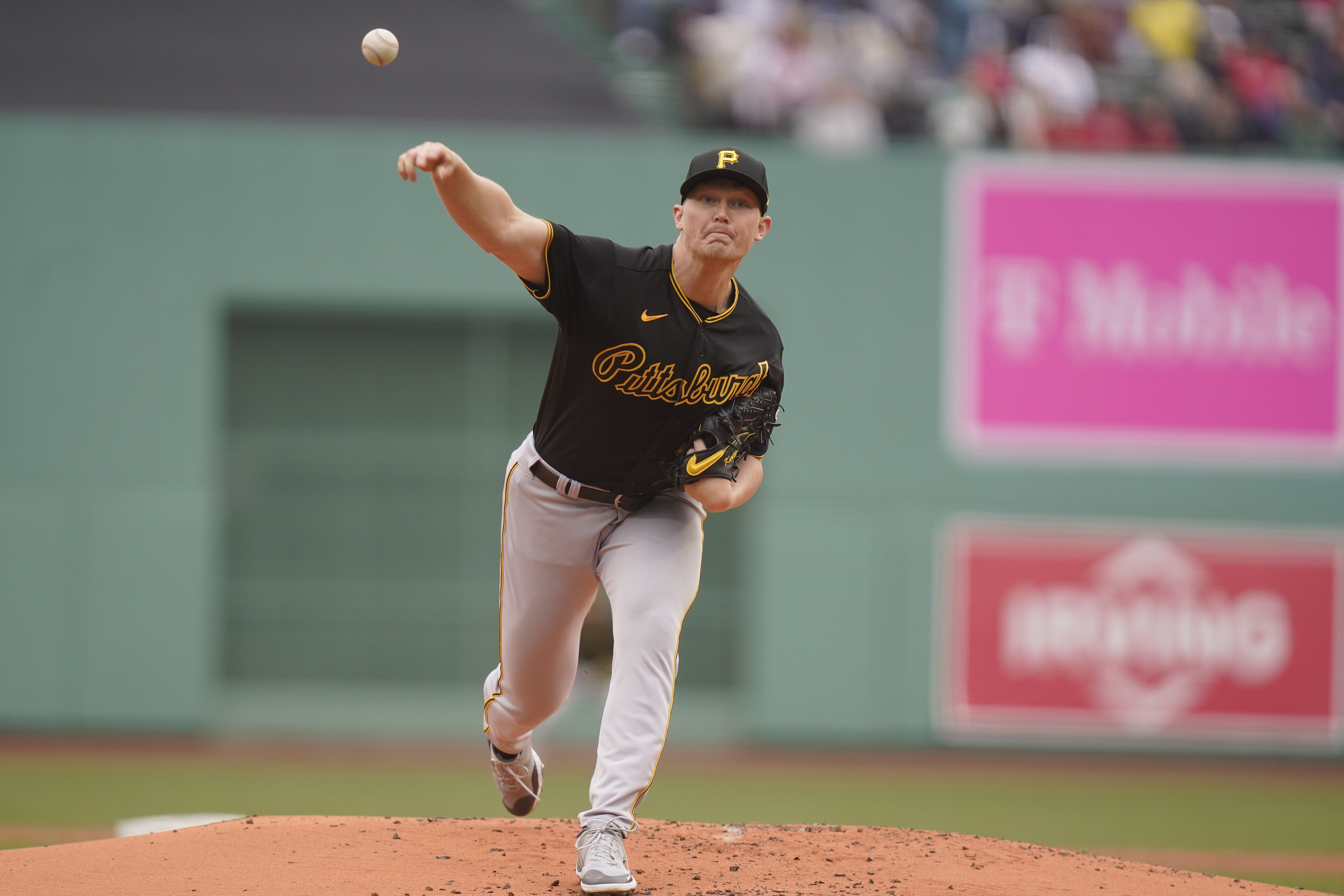 Red Sox swept by Pirates in disappointing end to opening homestand