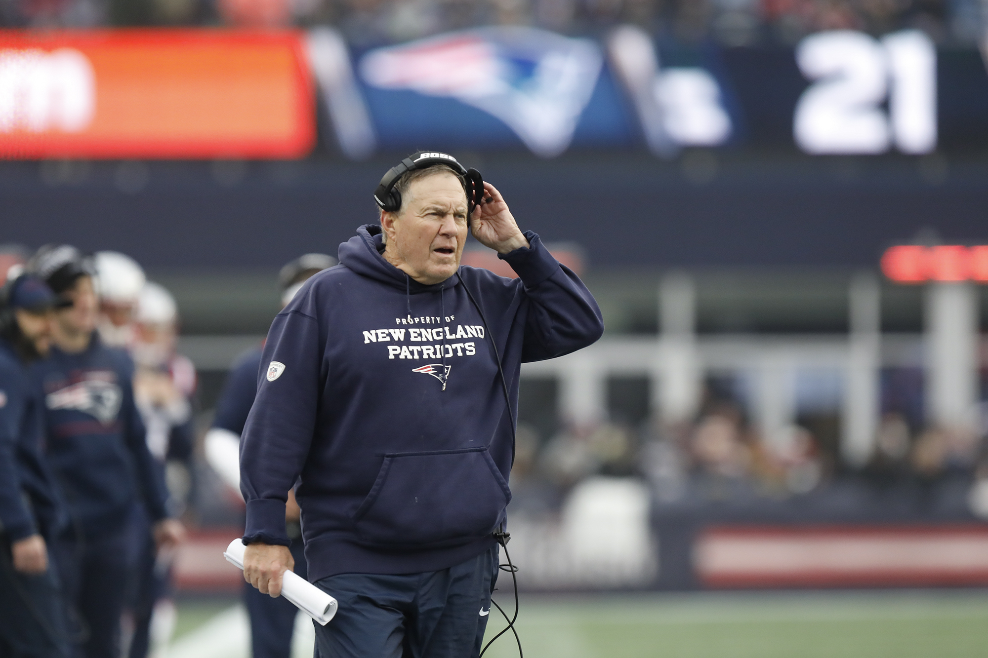 Patriots coach Bill Belichick gives a short answer and glares when asked  about Antonio Brown – The Denver Post