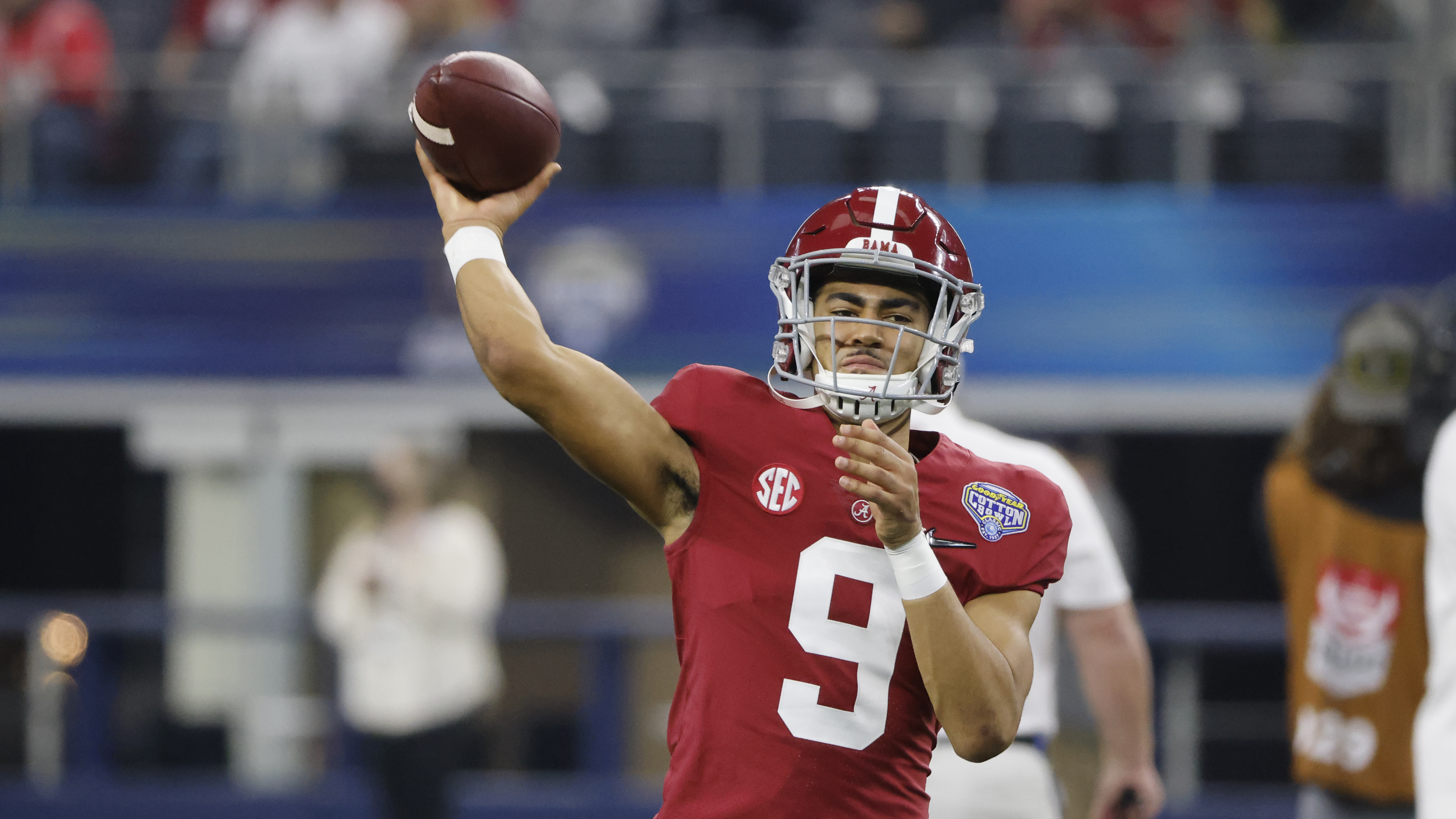 Alabama's Bryce Young Becomes First Quarterback in Team History to Win the  Heisman