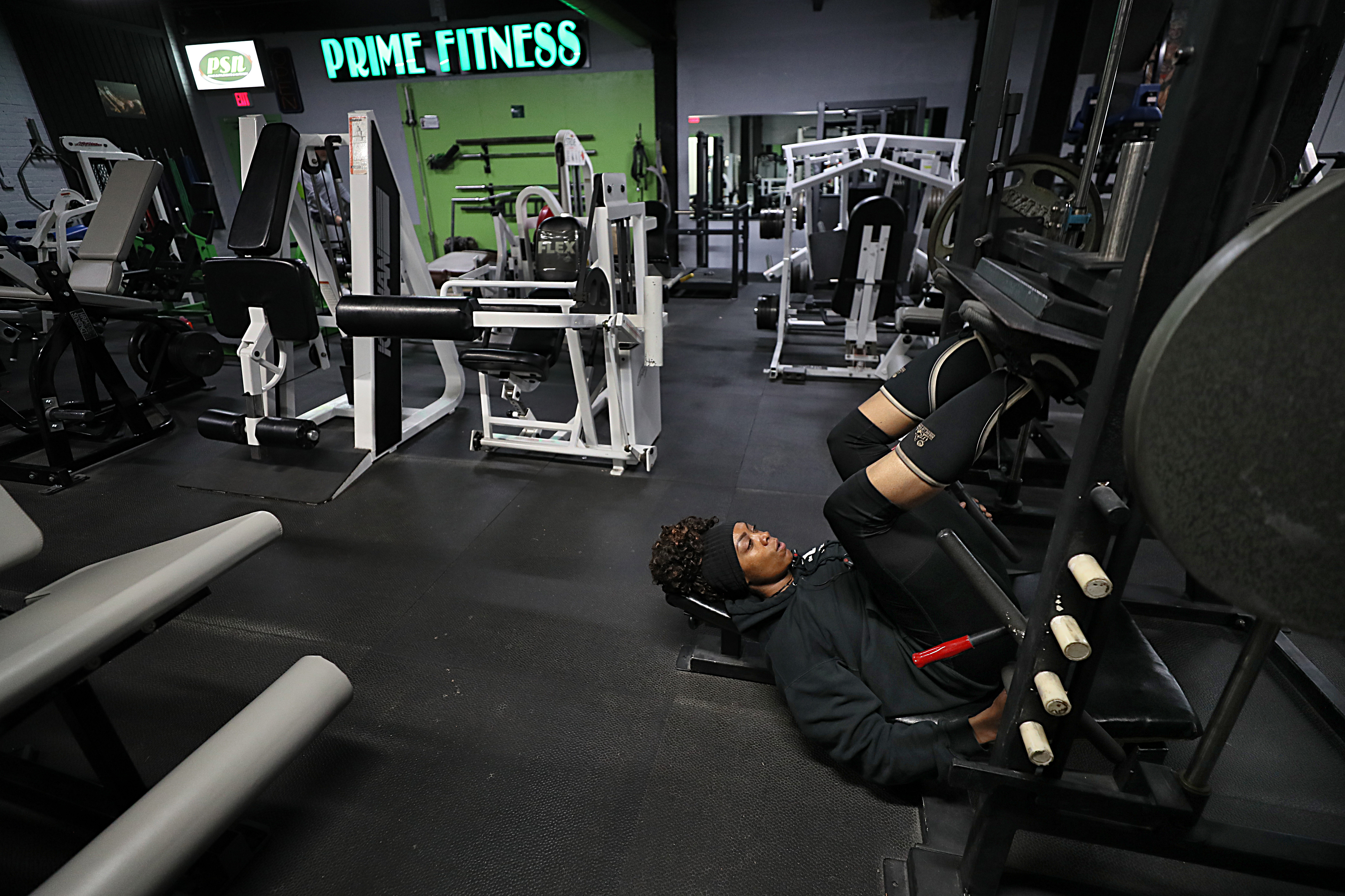 Gym owner in Oxford defies state orders, reopens ahead of schedule - The  Boston Globe
