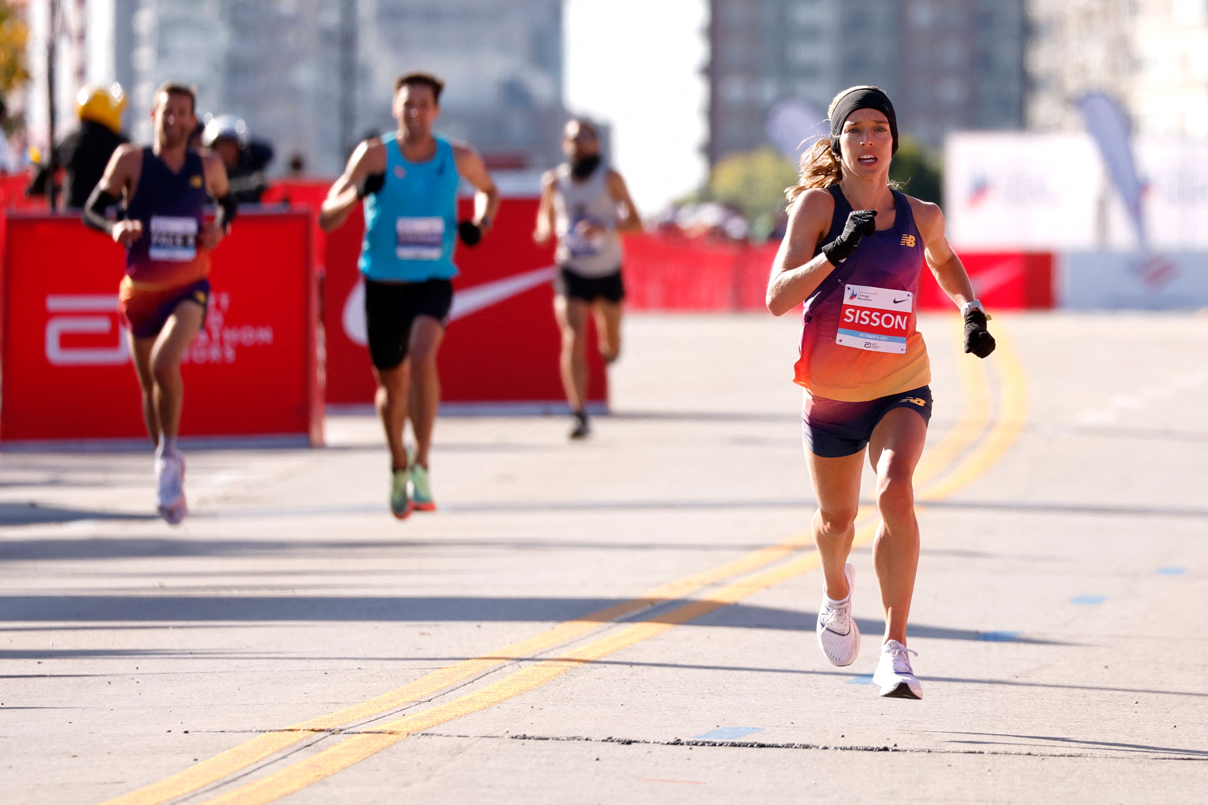 Podcast Emily Sisson recounts 2022 Chicago Marathon setting record