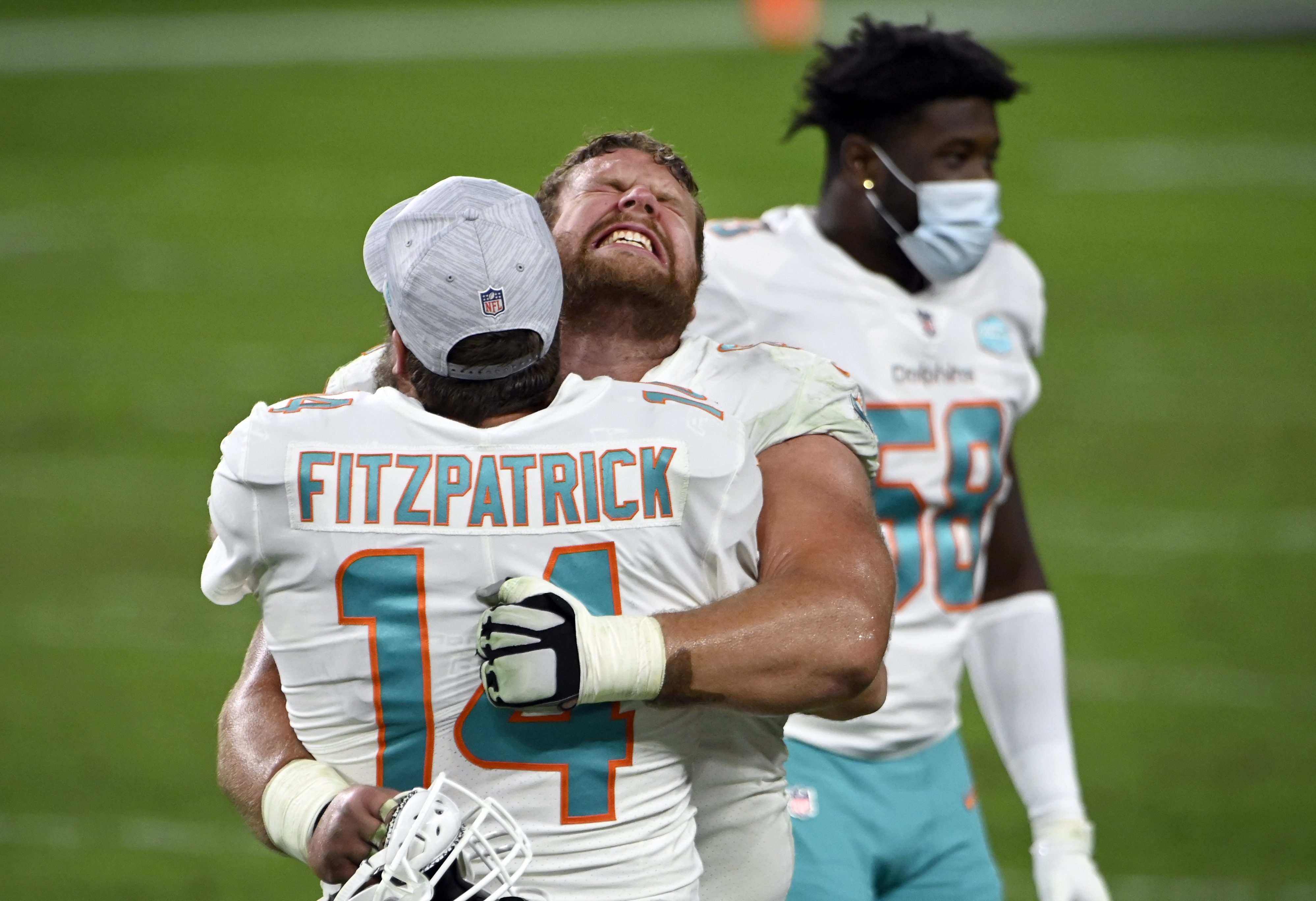 Dolphins stun Raiders 26-25 with final second field goal