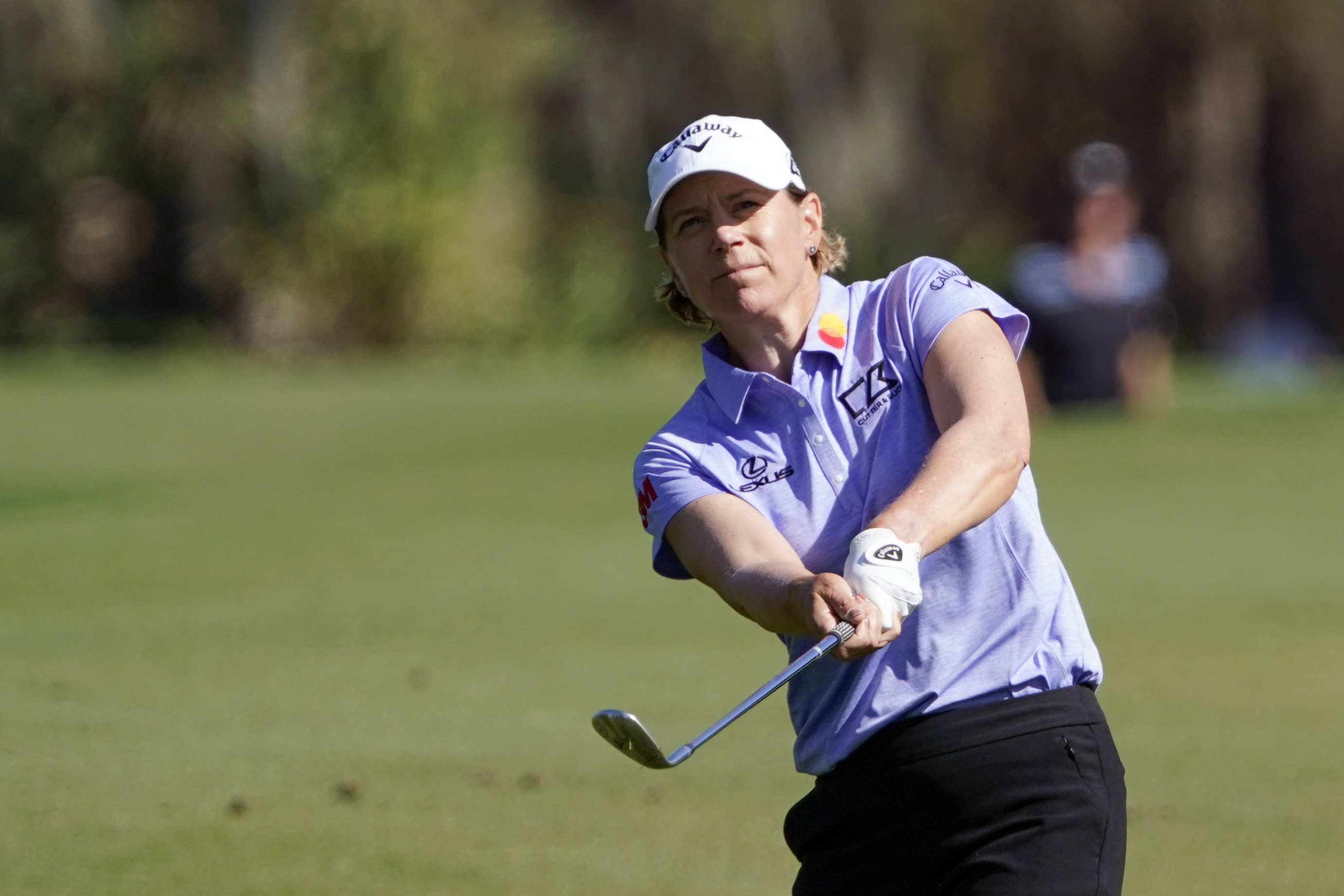 Annika Sorenstam chips a shot to the ninth green during the first round of the Gainbridge LPGA tournament Thursday.