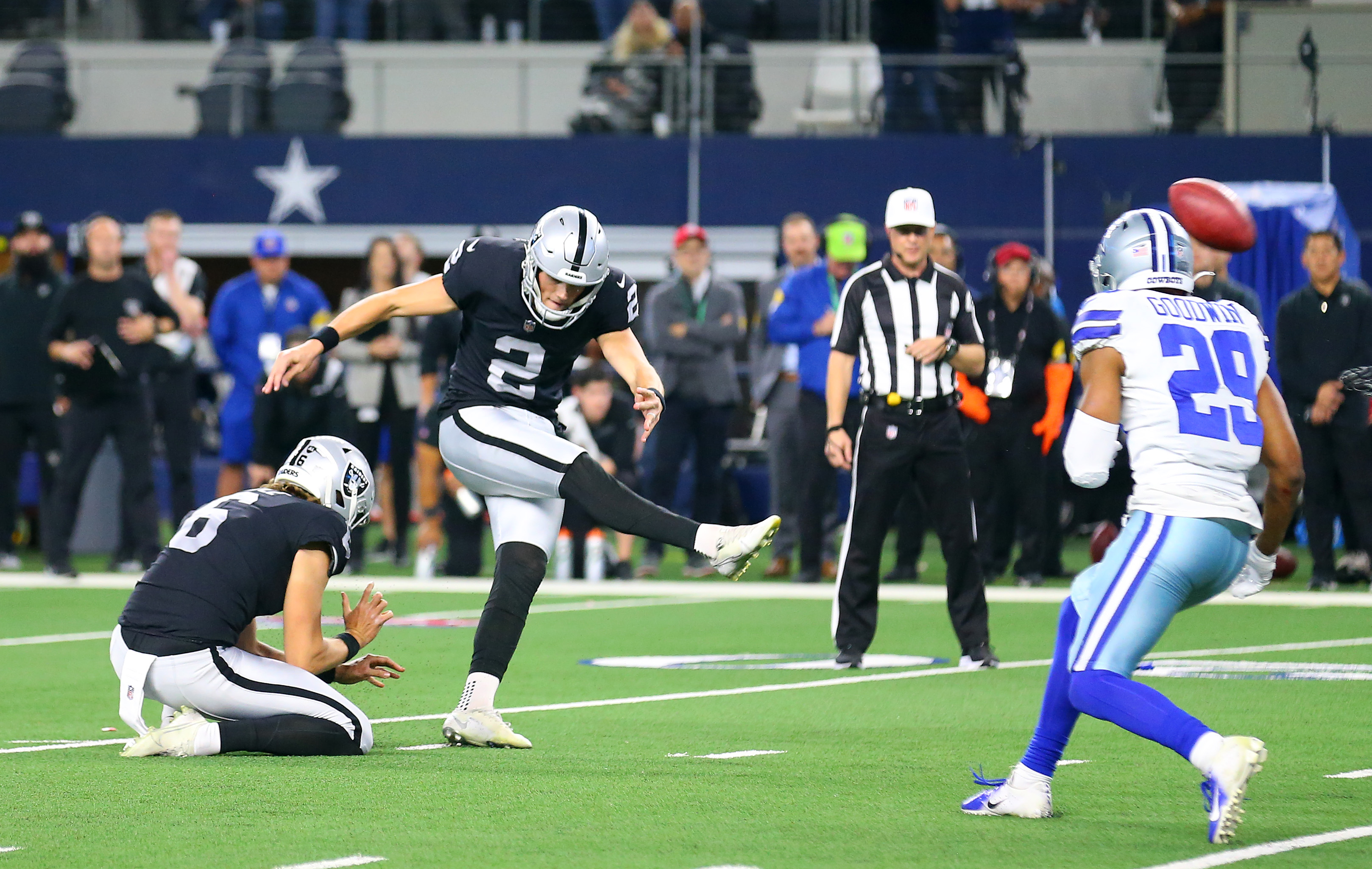 Raiders stave off Cowboys comeback after Anthony Brown's fourth pass  interference penalty of game – New York Daily News