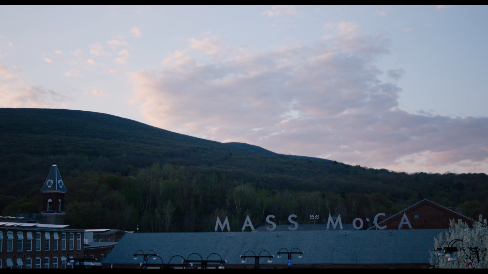 A scene from "Museum Town."