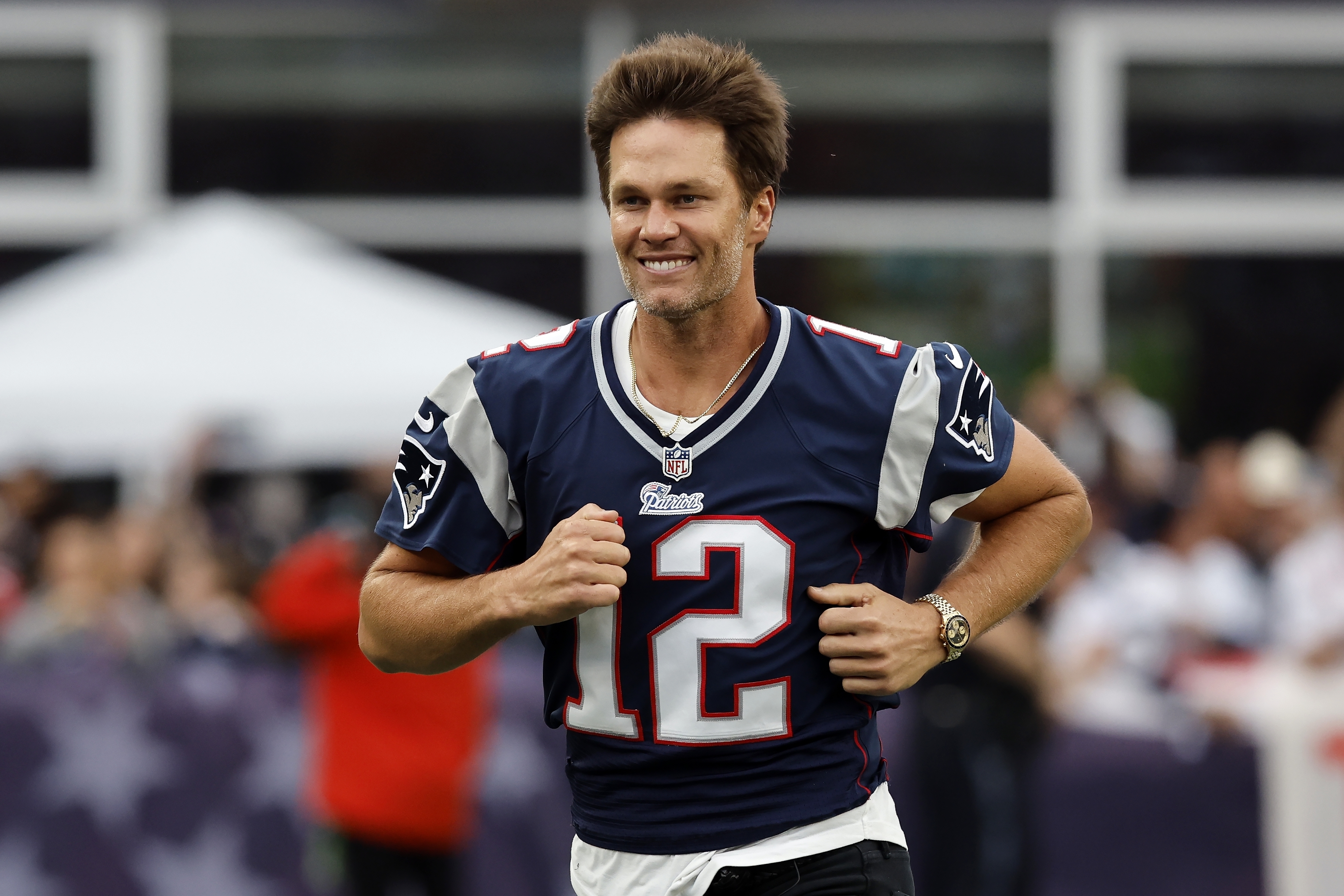 Tom Brady's shadow looms over Patriots as season begins