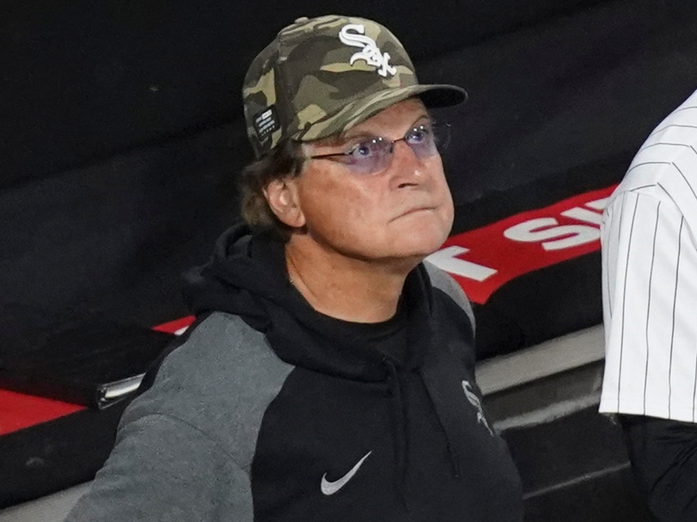 Tony La Russa answers critics best he can; has White Sox in first