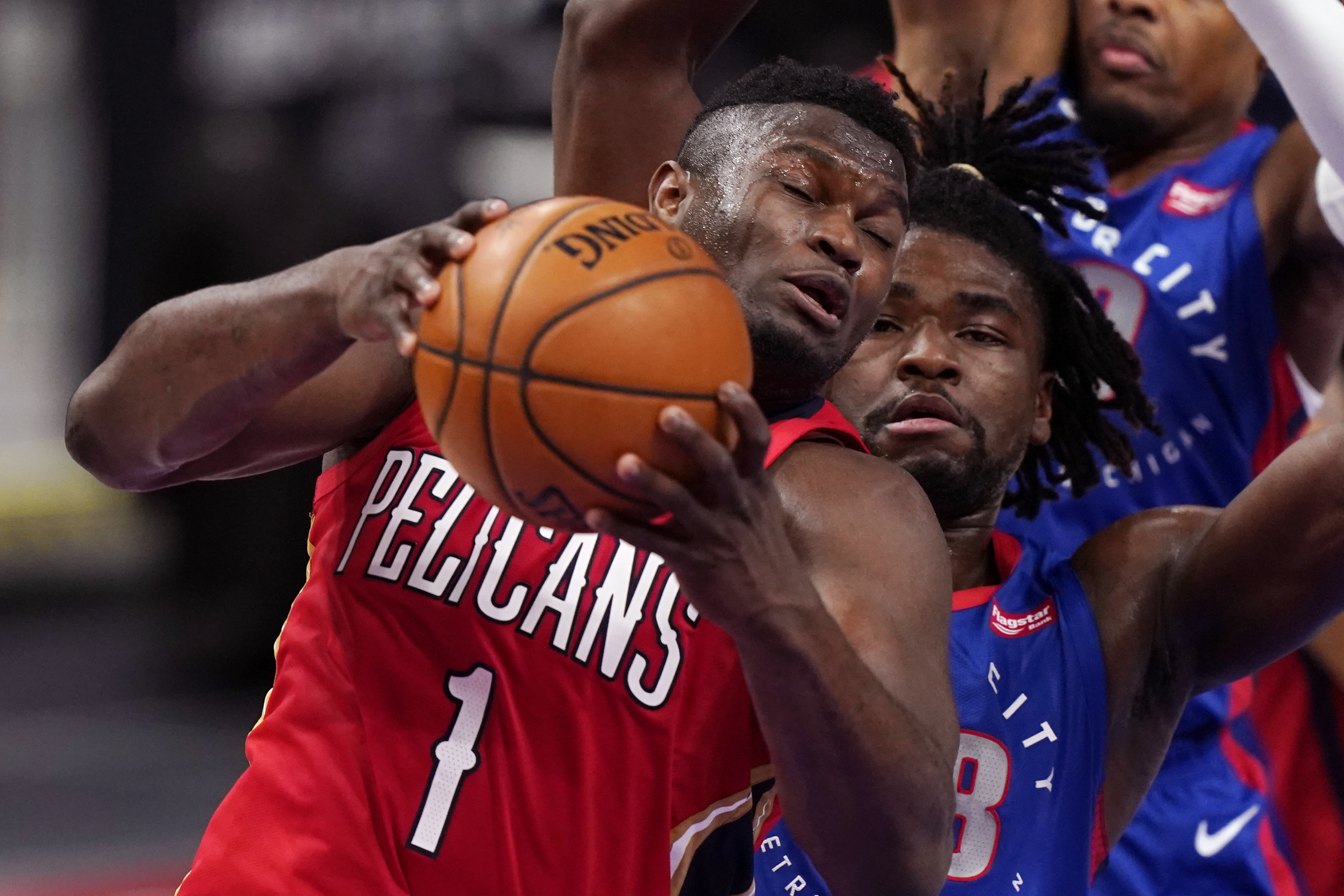 Zion Williamson is averaging 25 points per game, but the Pelicans are 12-17 and 12th in the Western Conference.