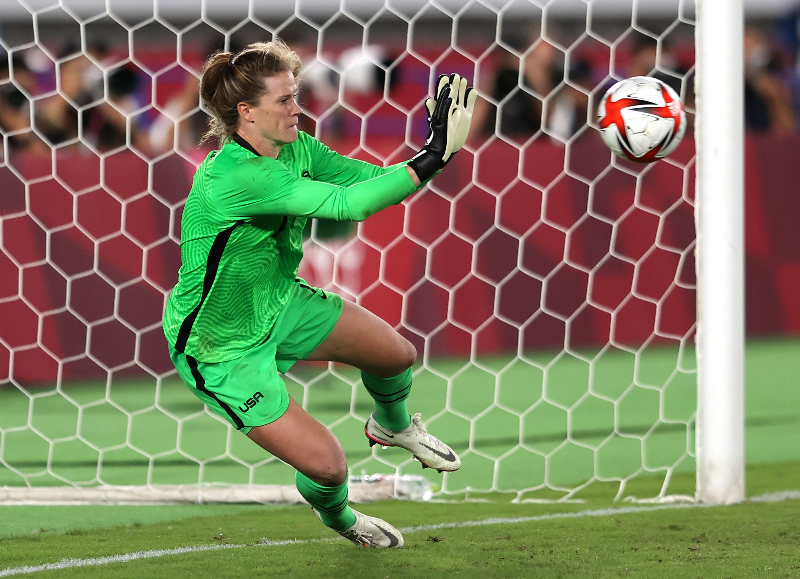 Goalkeeper Alyssa Naeher Is Truly Saving The Us Women S Soccer Team At The Olympics The Boston Globe