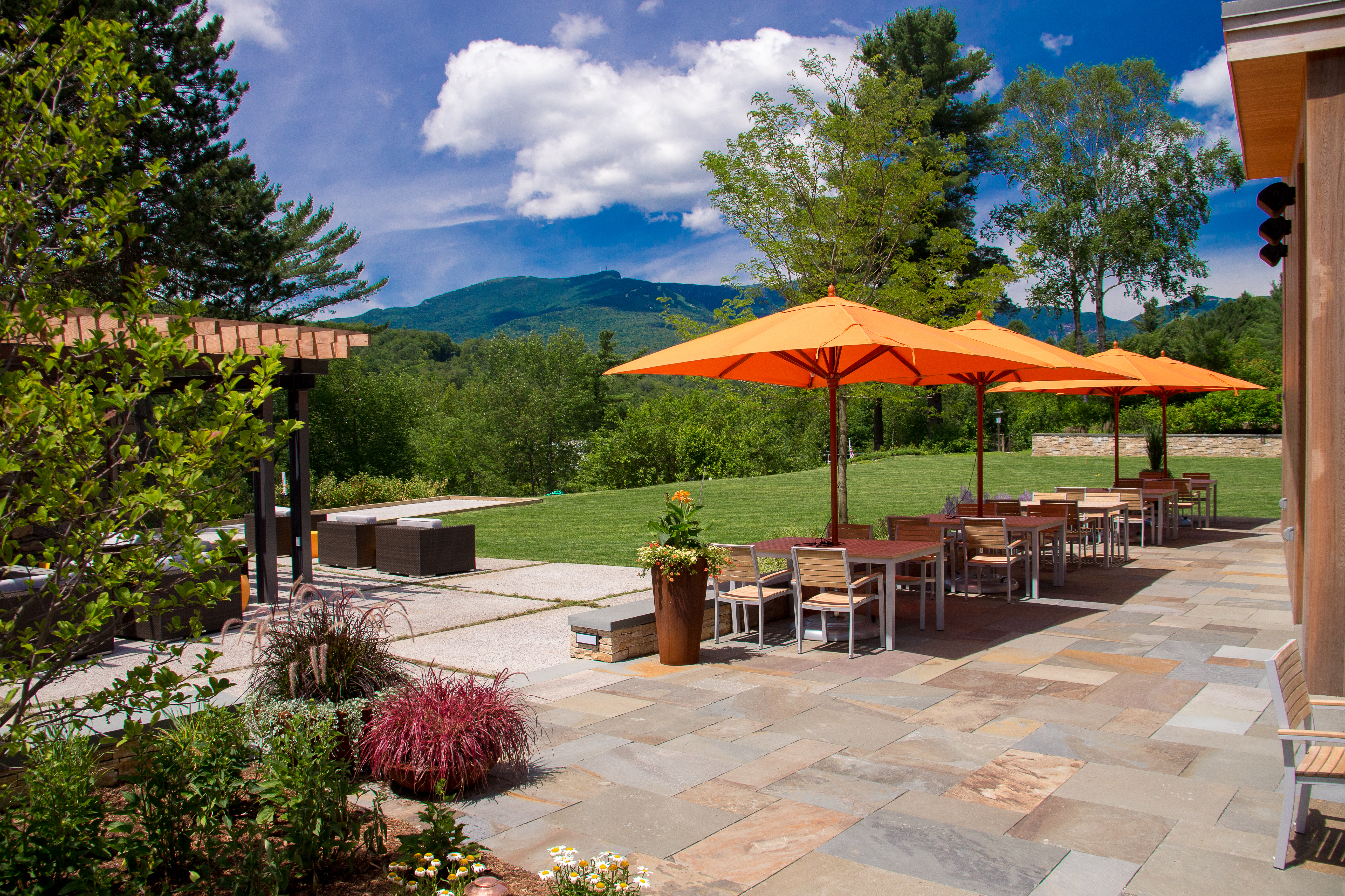 Get out in the wide-open spaces of Vermont at Topnotch Resort, a luxury resort and spa tucked into 120 acres of woodland at the base of Mount Mansfield.