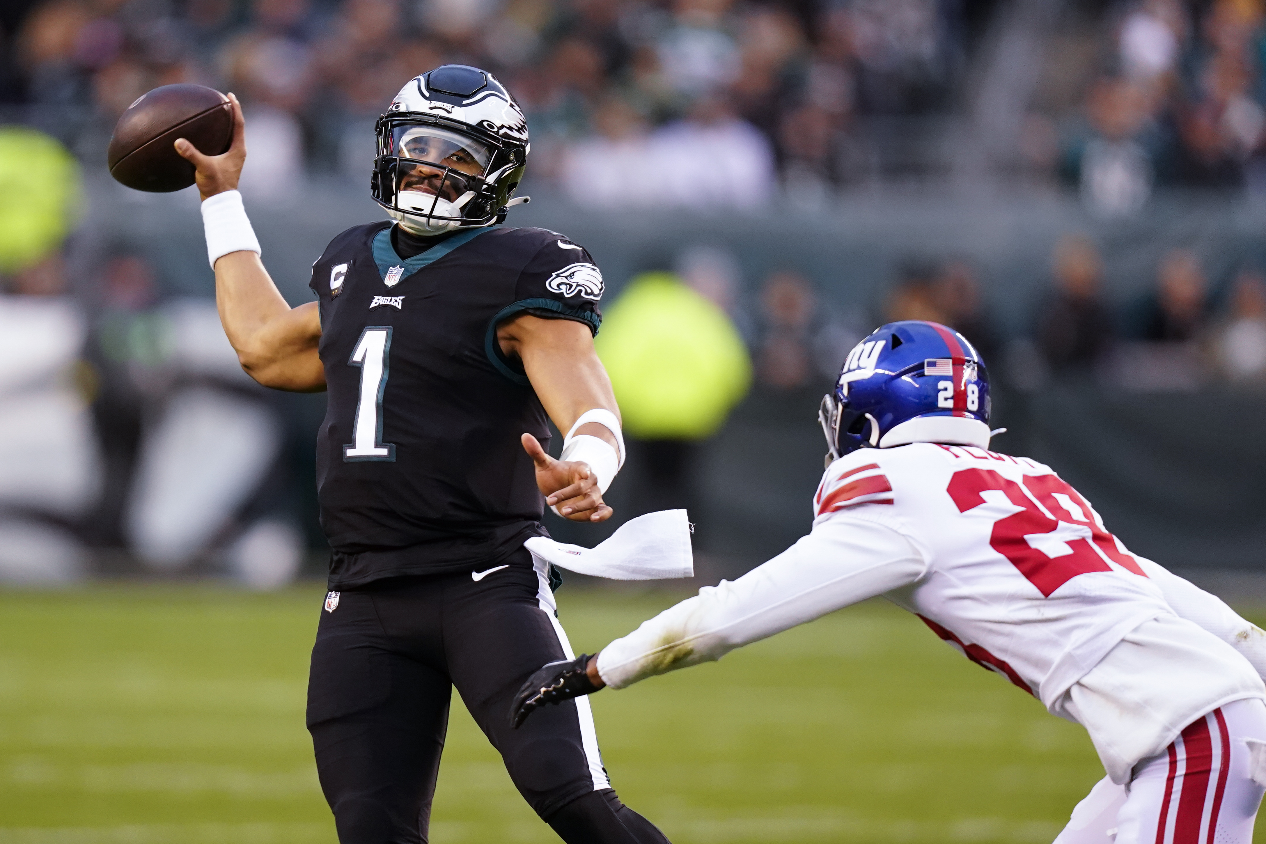 Jalen Hurts makes a statement early as Eagles soar past Giants and into NFC Championship  game - The Boston Globe