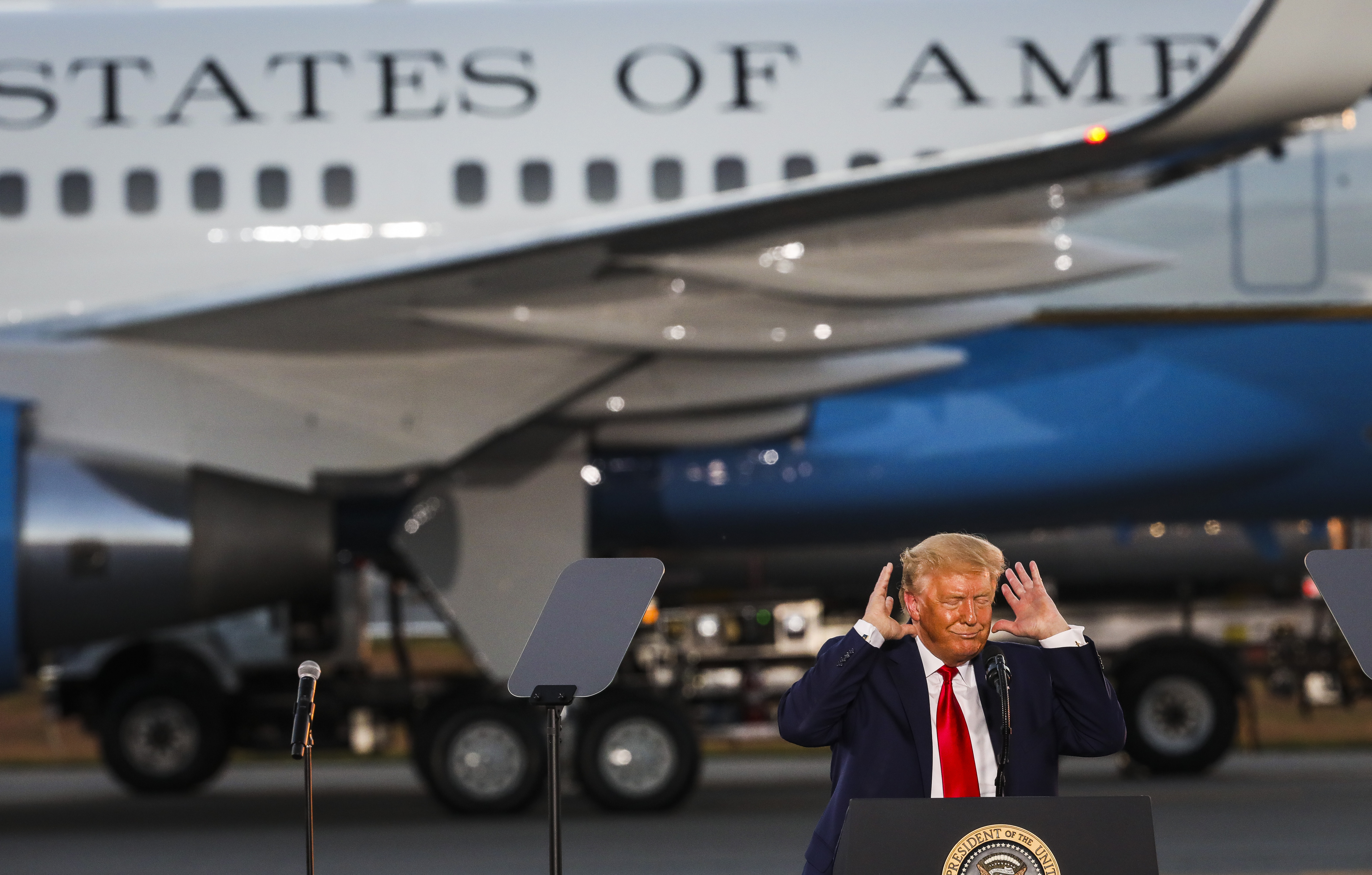 Trump delivered remarks from the Pro Star Aviation hangar in Londonderry.