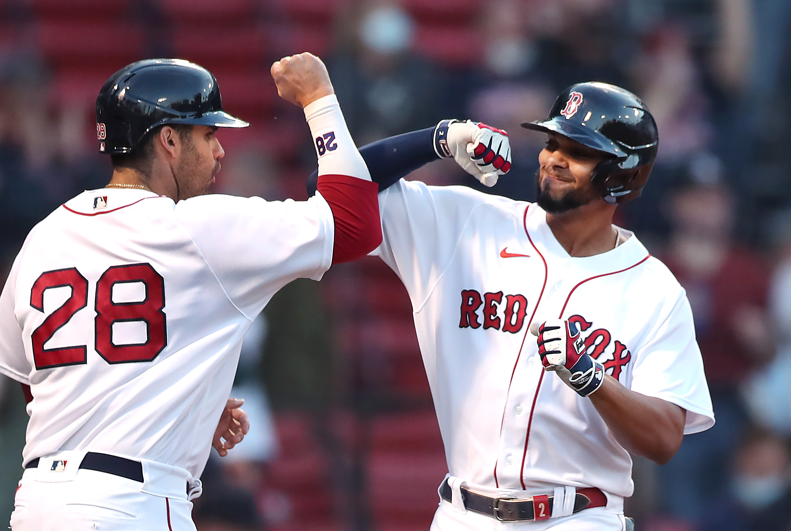 Red Sox notebook: Middle infield under microscope as visit to Xander  Bogaerts looms