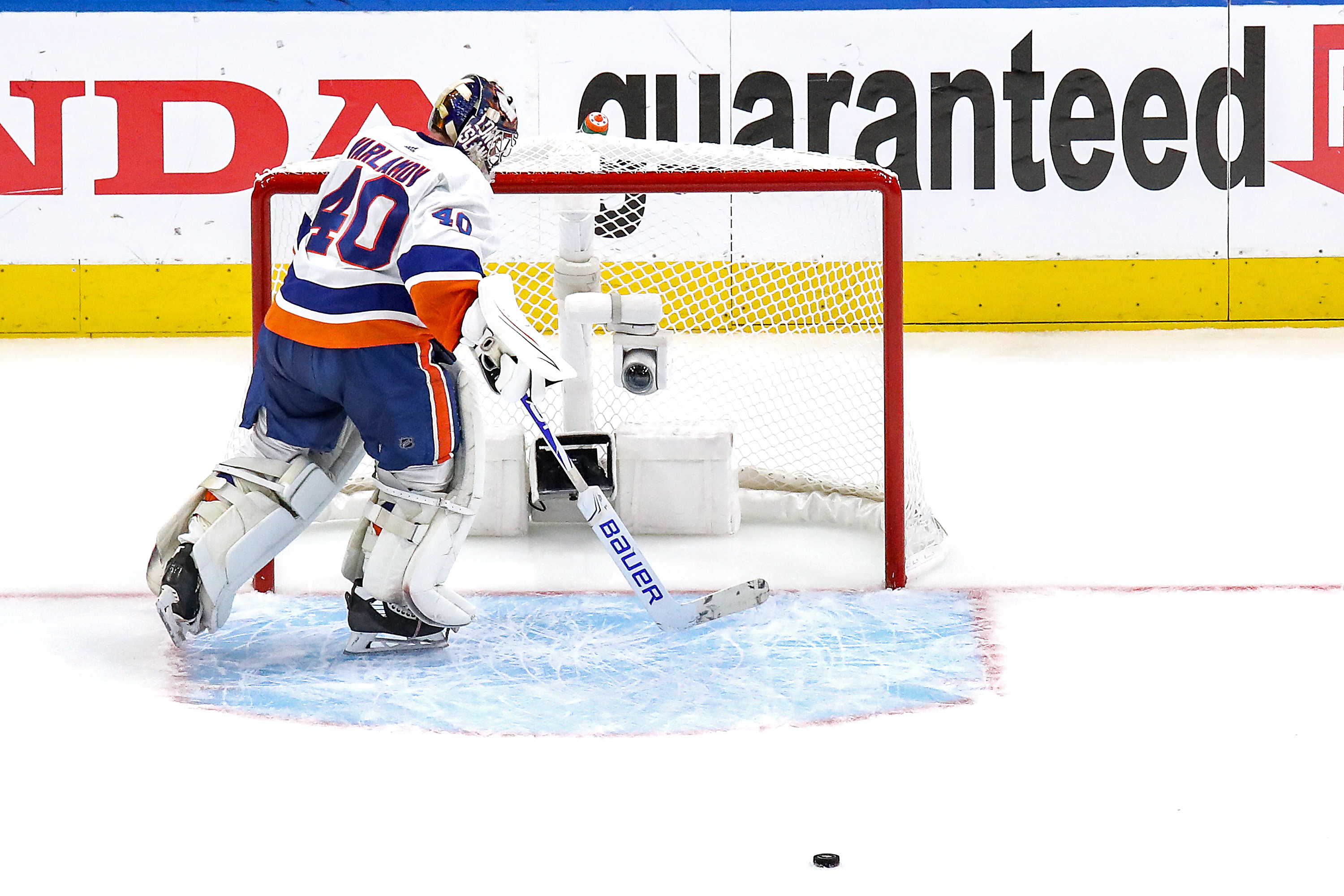 New York's Semyon Varlamov reacts after allowing a goal to Tampa Bay's Nikita Kucherov during the third period of Monday's game.