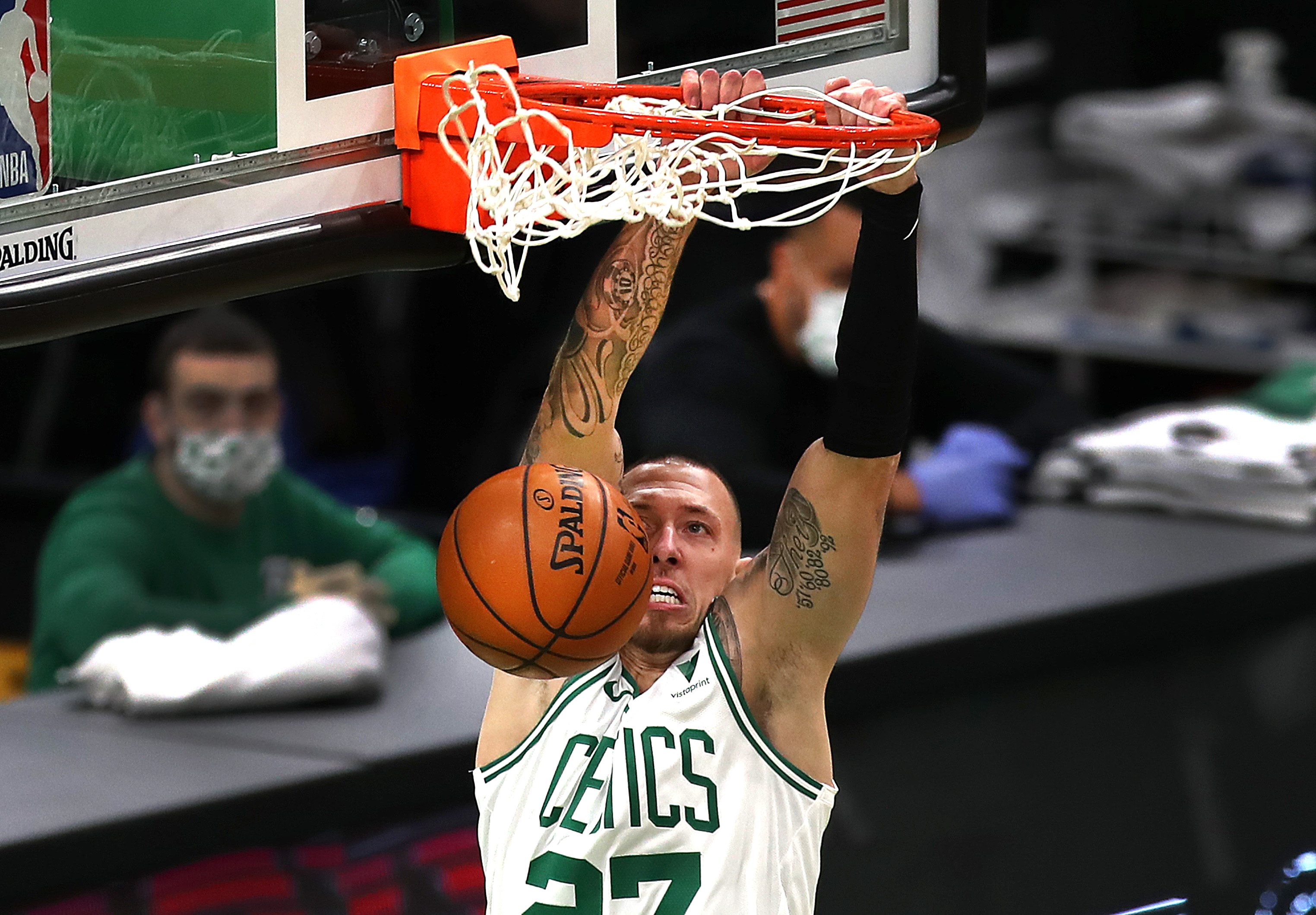 Daniel Theis is averaging 7.4 points per game this season.