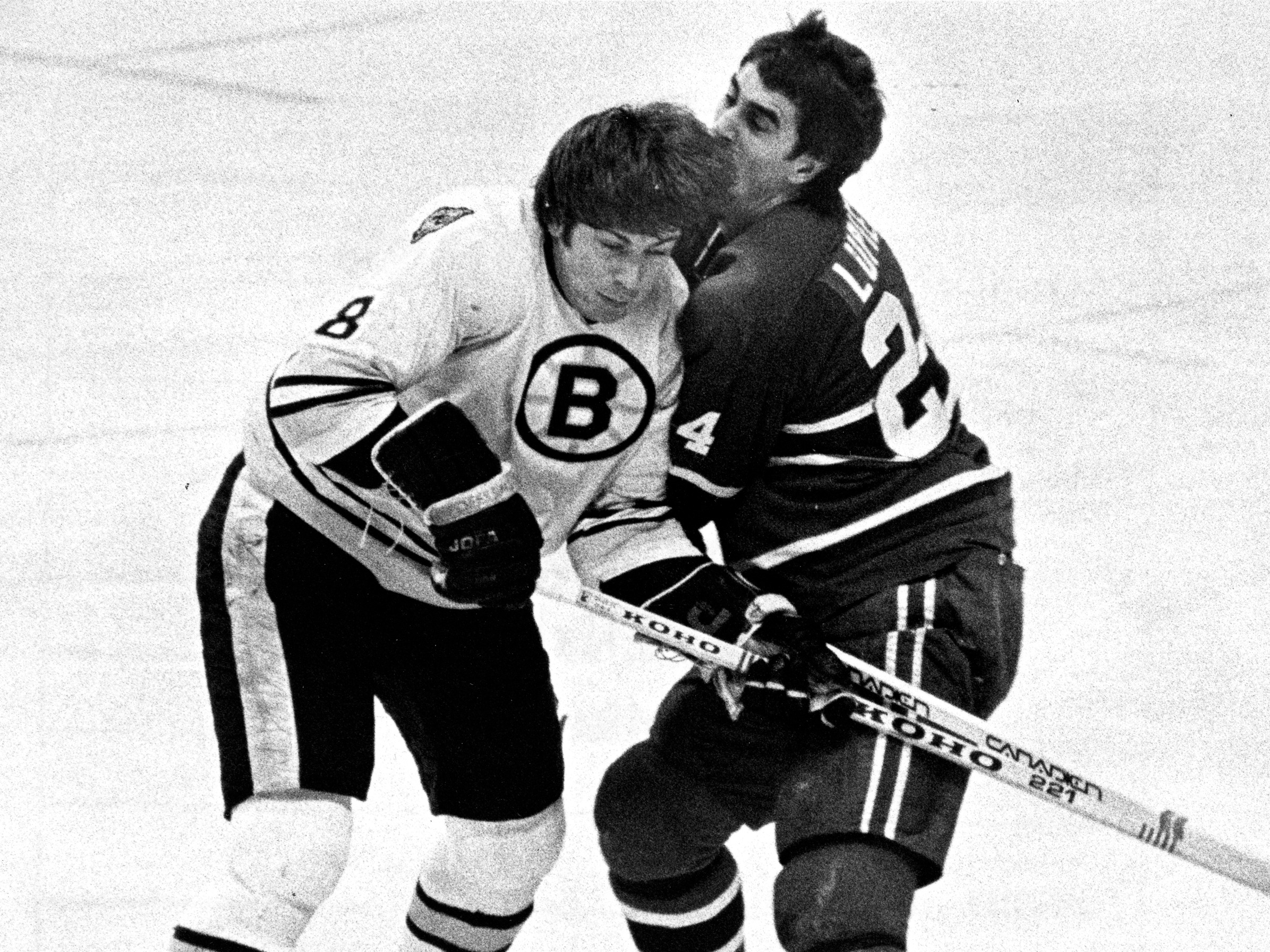 1977-78 O-Pee-Chee #18 Peter McNab Boston Bruins V13038