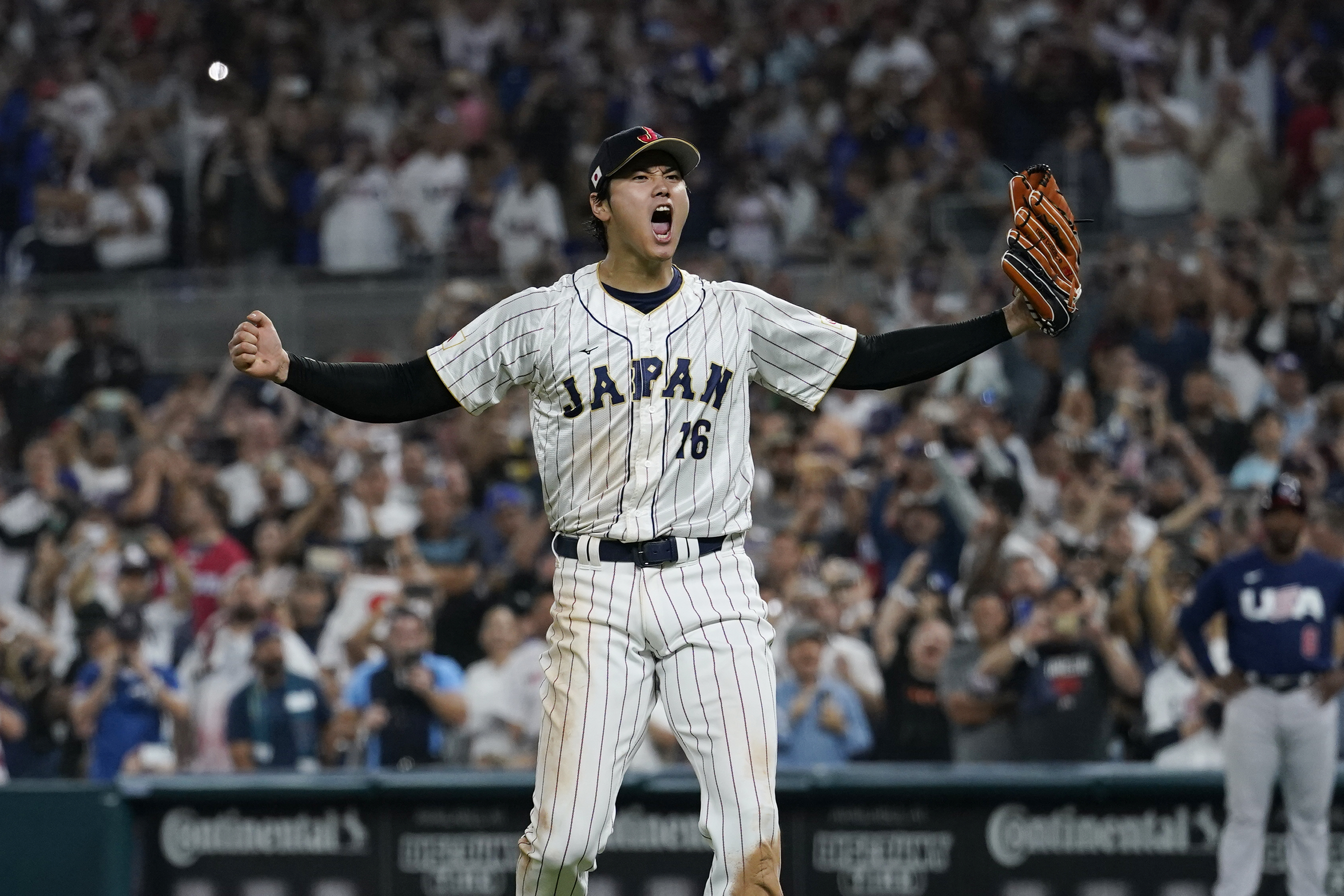 Samurai Japan manager wants Shohei Ohtani to hit and pitch during
