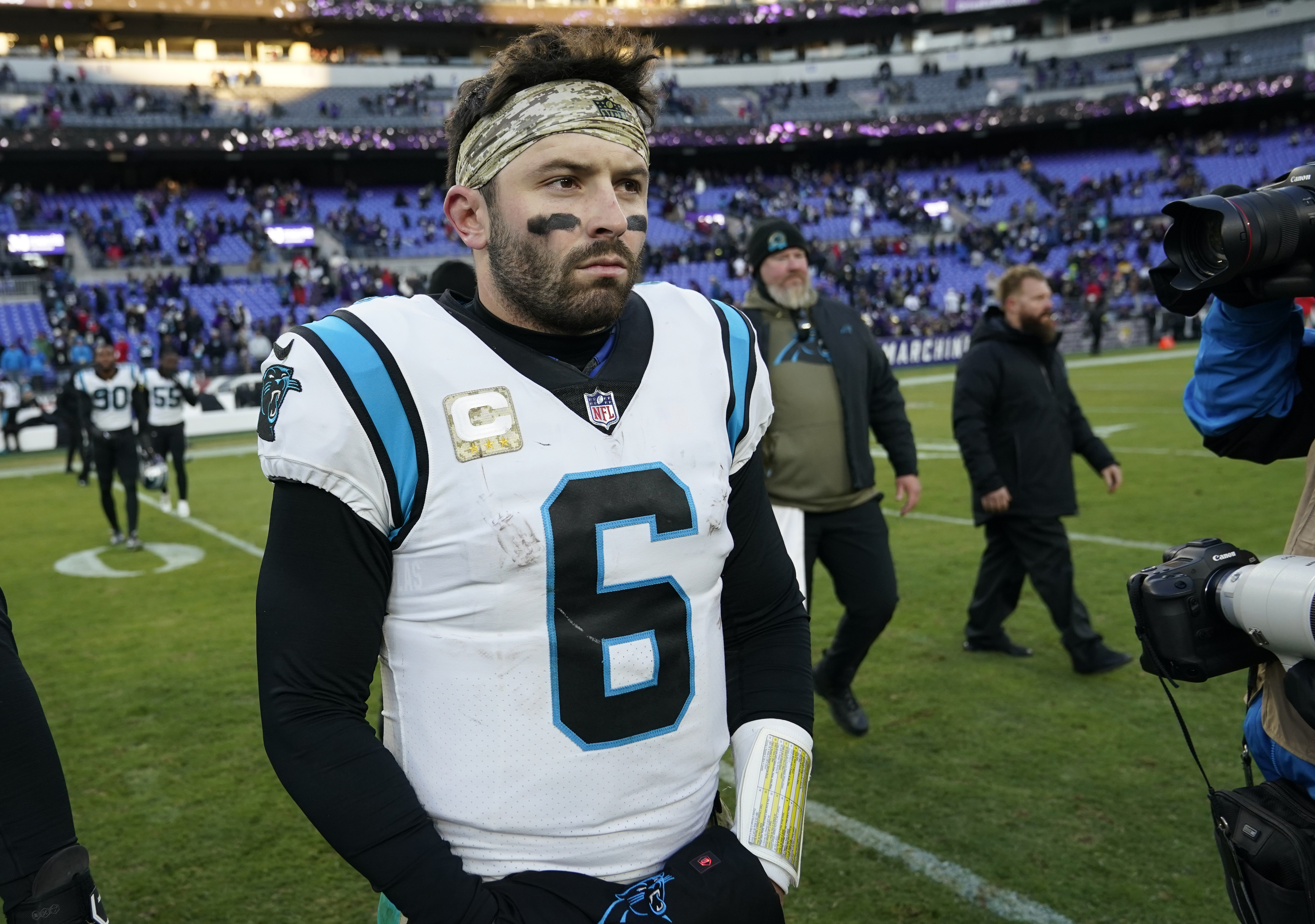 One year later, QB Baker Mayfield returns to Lambeau Field with new team