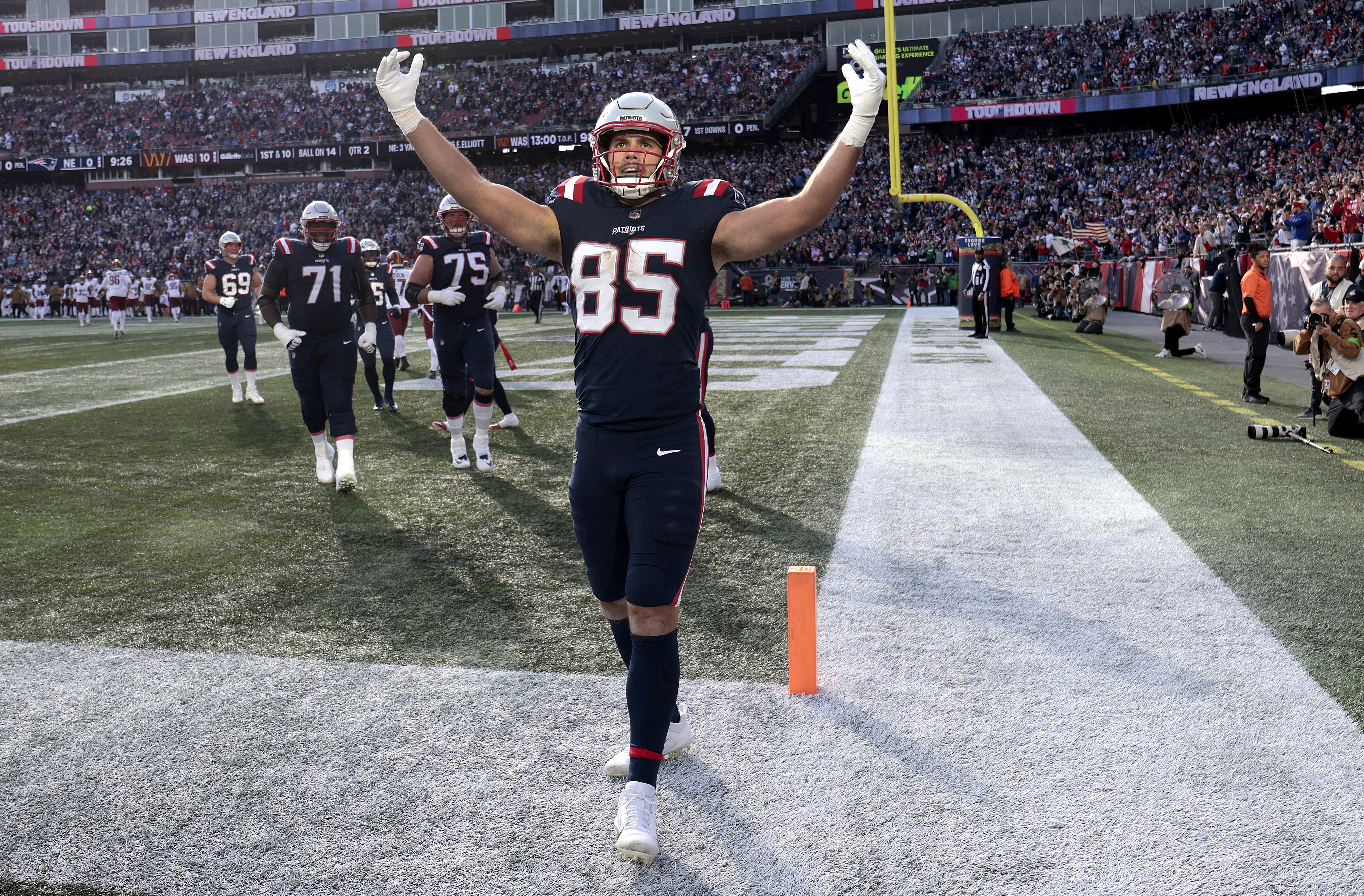 Chiefs vs Patriots flexed out of Monday Night Football Week 15