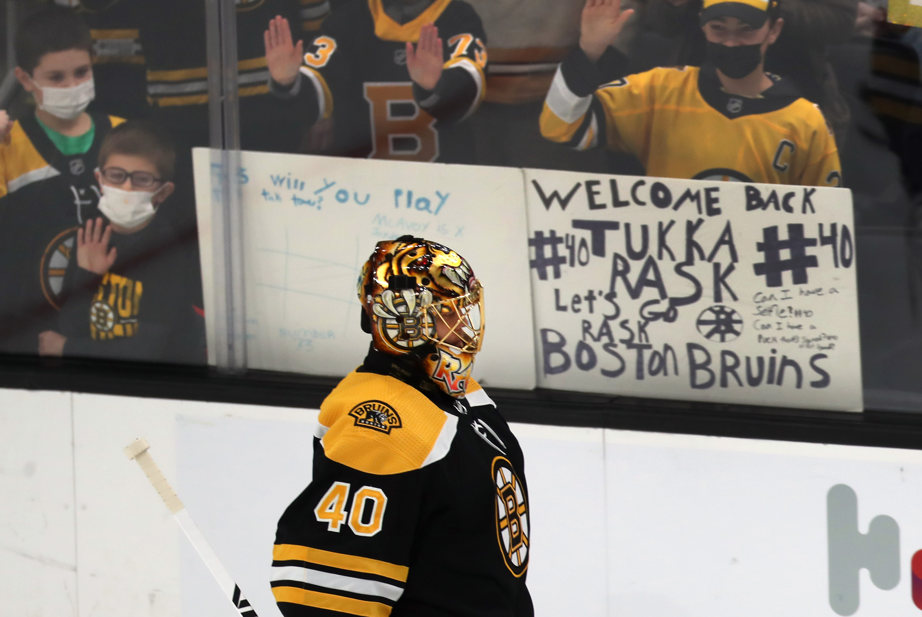Tuukka Rask makes 25 saves in his 1st game since last June; Boston Bruins  win 3-2 over Philadelphia Flyers - ESPN