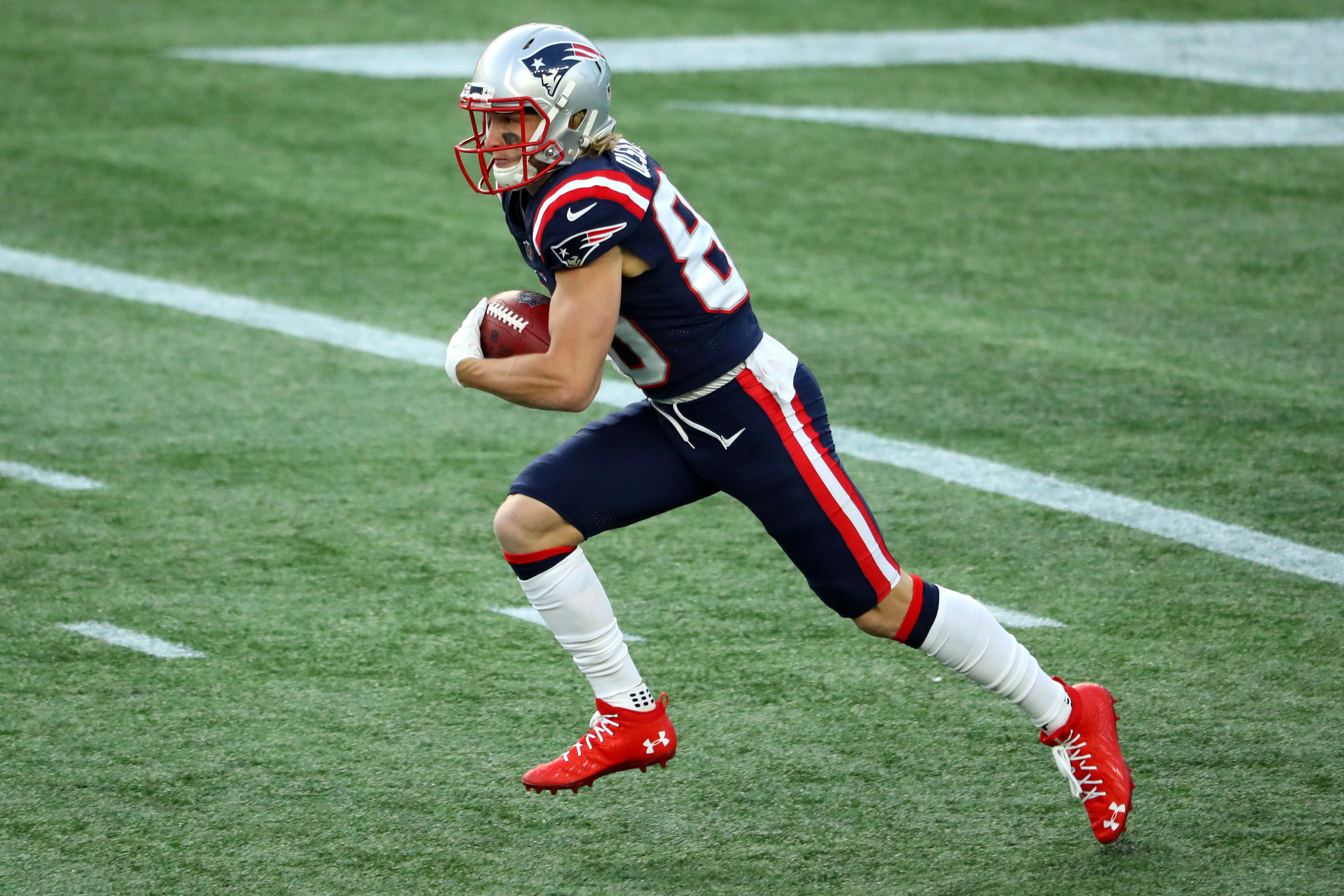 Ball Play New England Patriots Player Julian Edelman Julianedelman