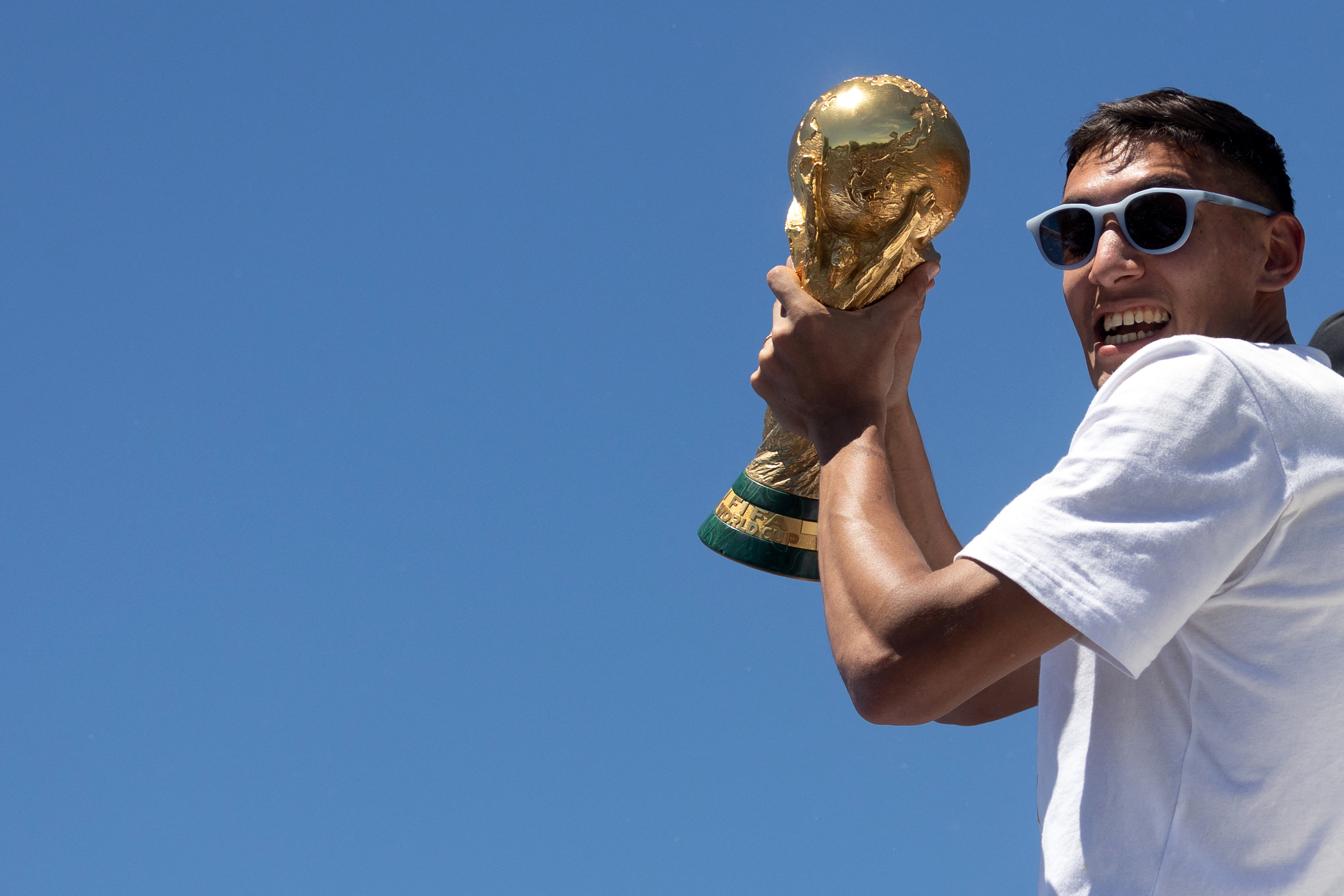 World Cup trophy ceremony: Fox's decision to boot Argentina's celebration  to FS1 in favor of NFL called 'criminal'