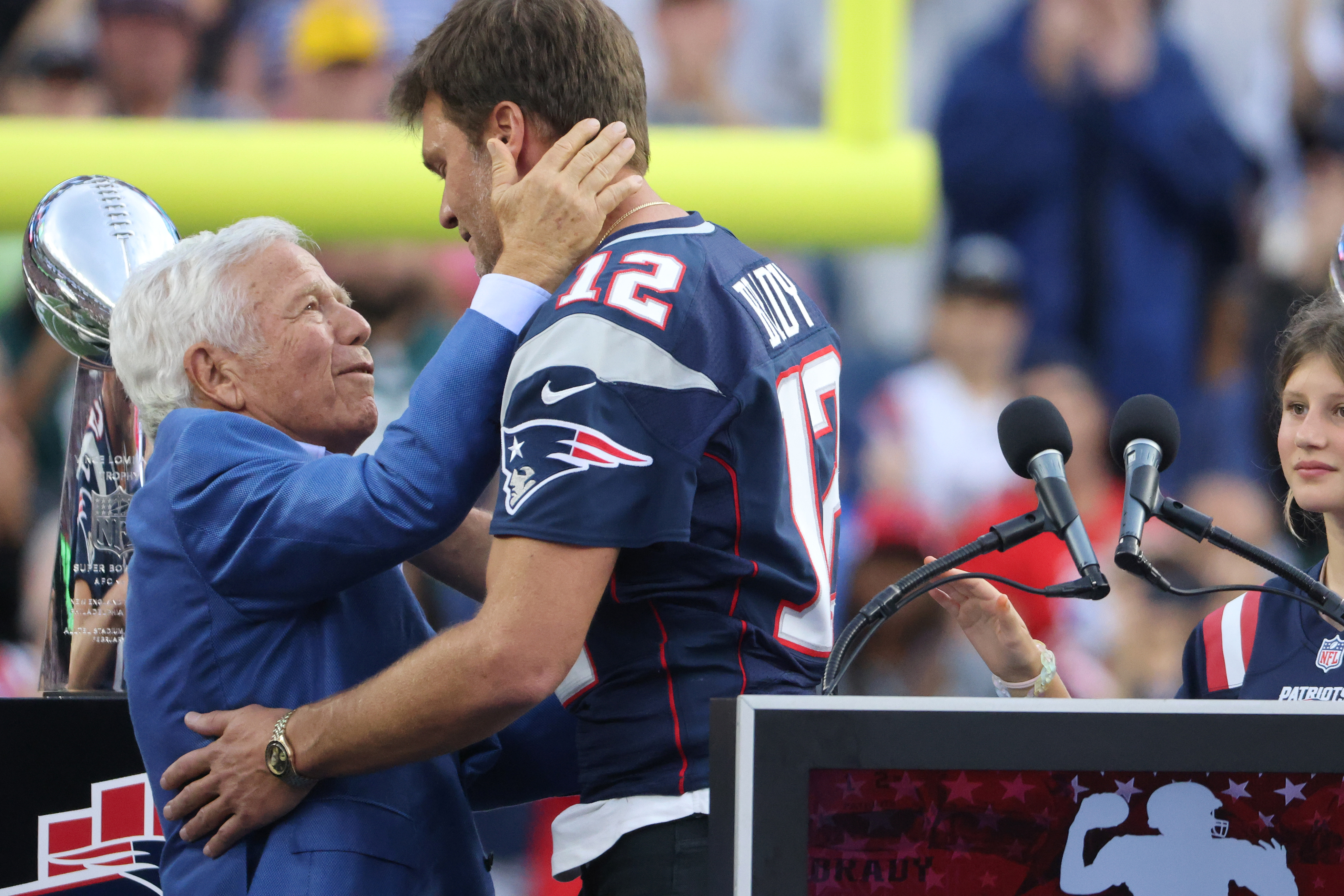 Tom Brady returns to Foxboro for halftime tribute – NBC Boston