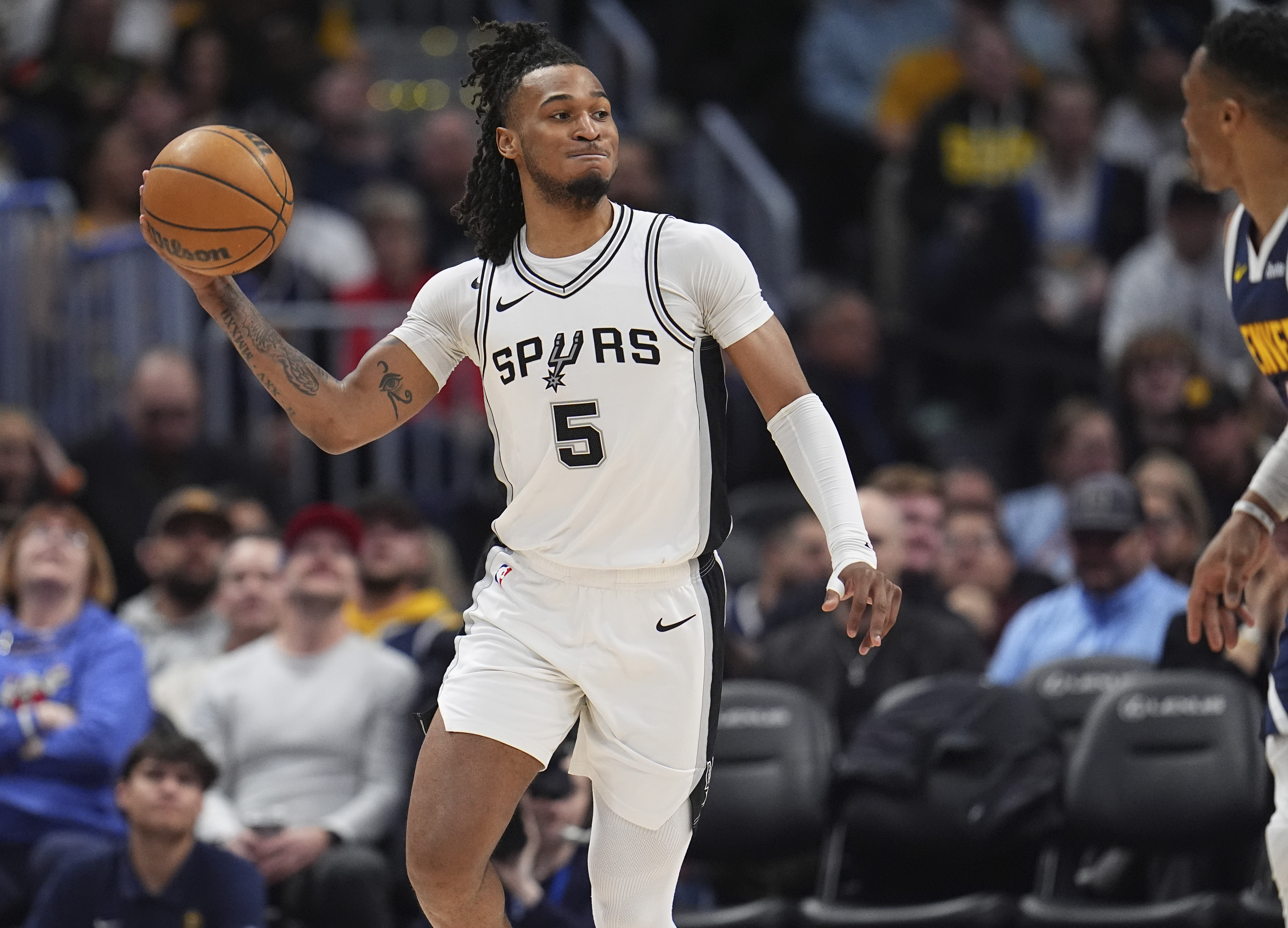 Stephon Castle gives Spurs back-to-back NBA rookies of the year
