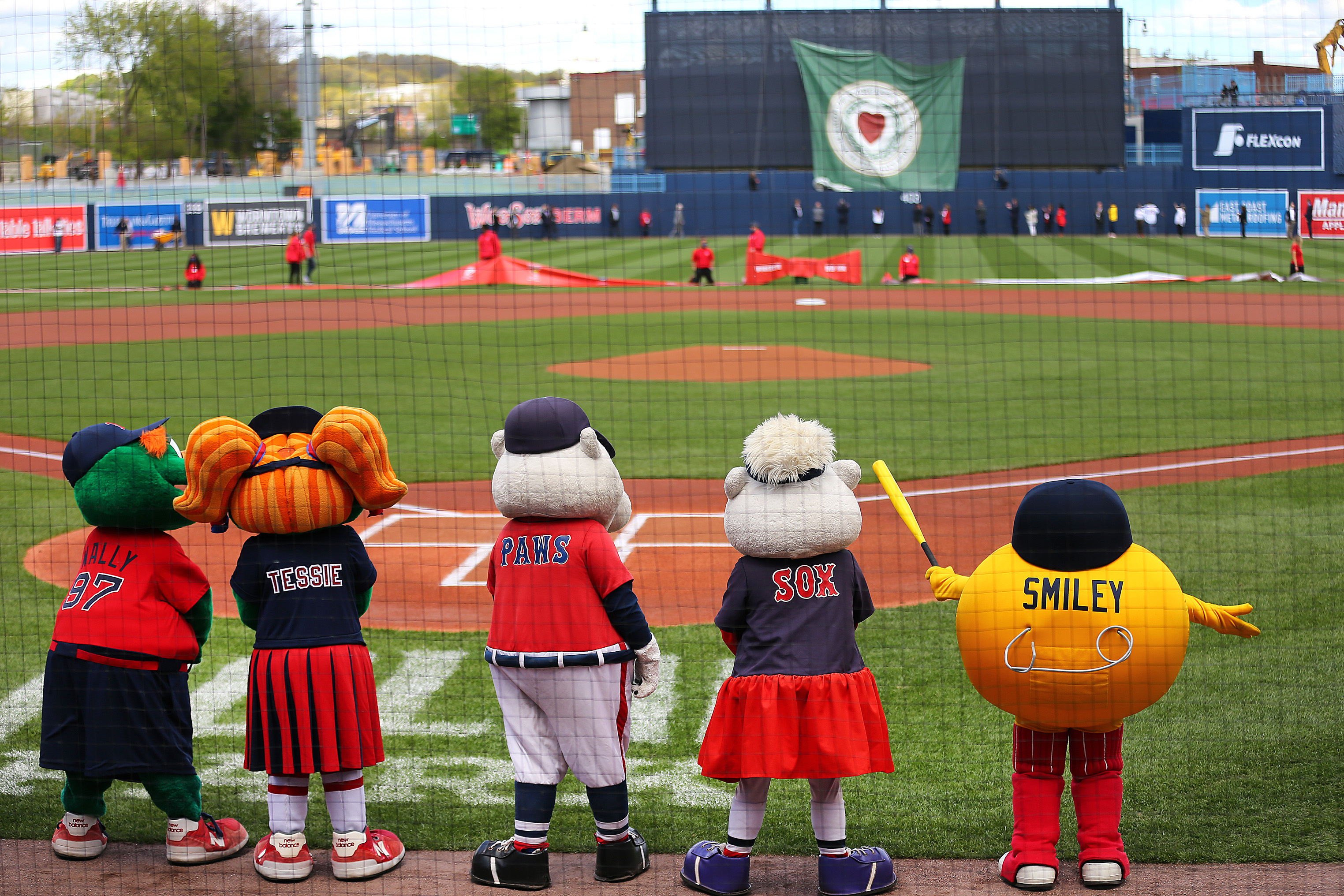 Smile! PawSox to become WooSox in Worcester – SportsLogos.Net News