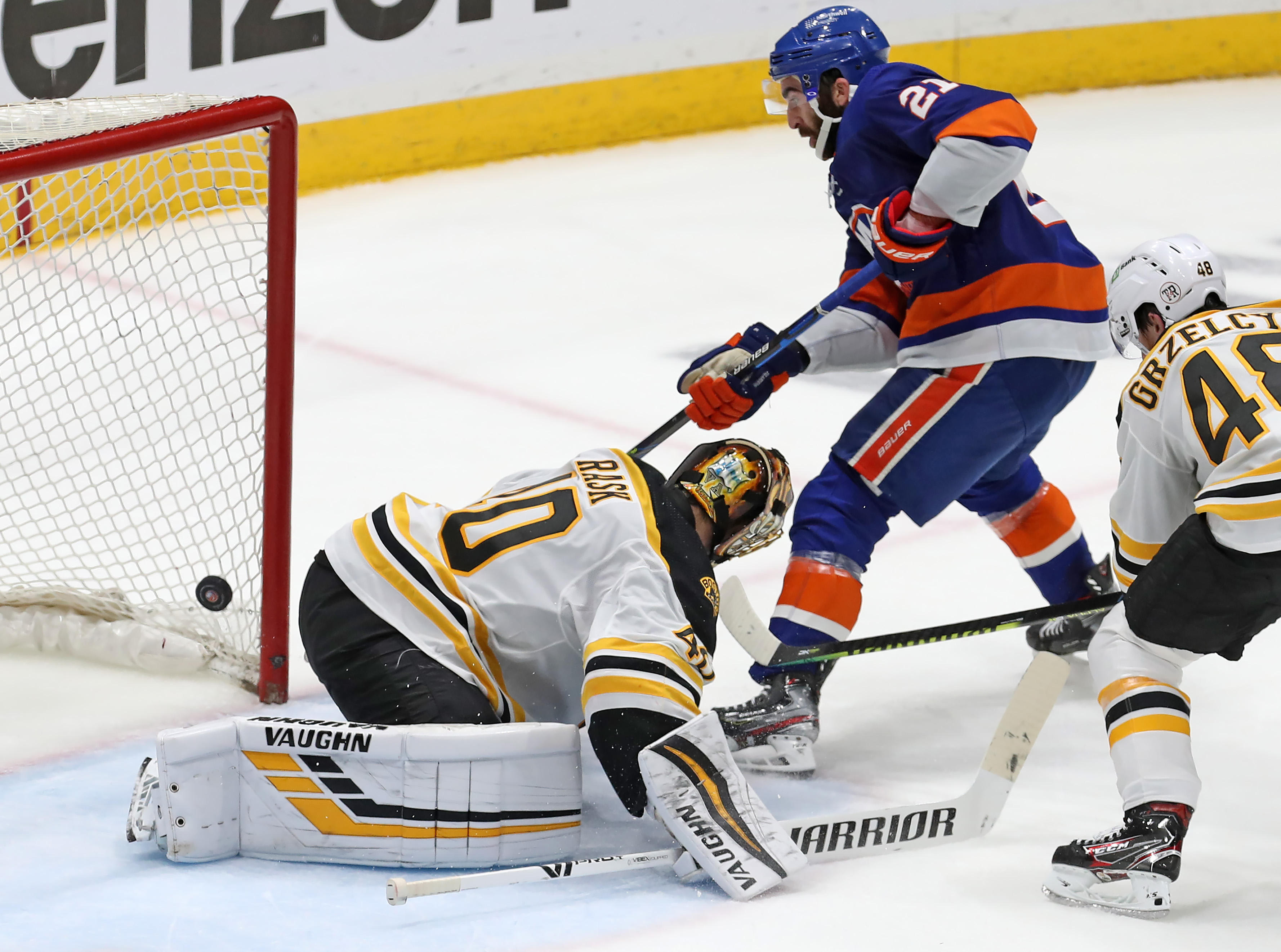 Bruins notebook: Tuukka Rask is healing and only wants to play for Boston