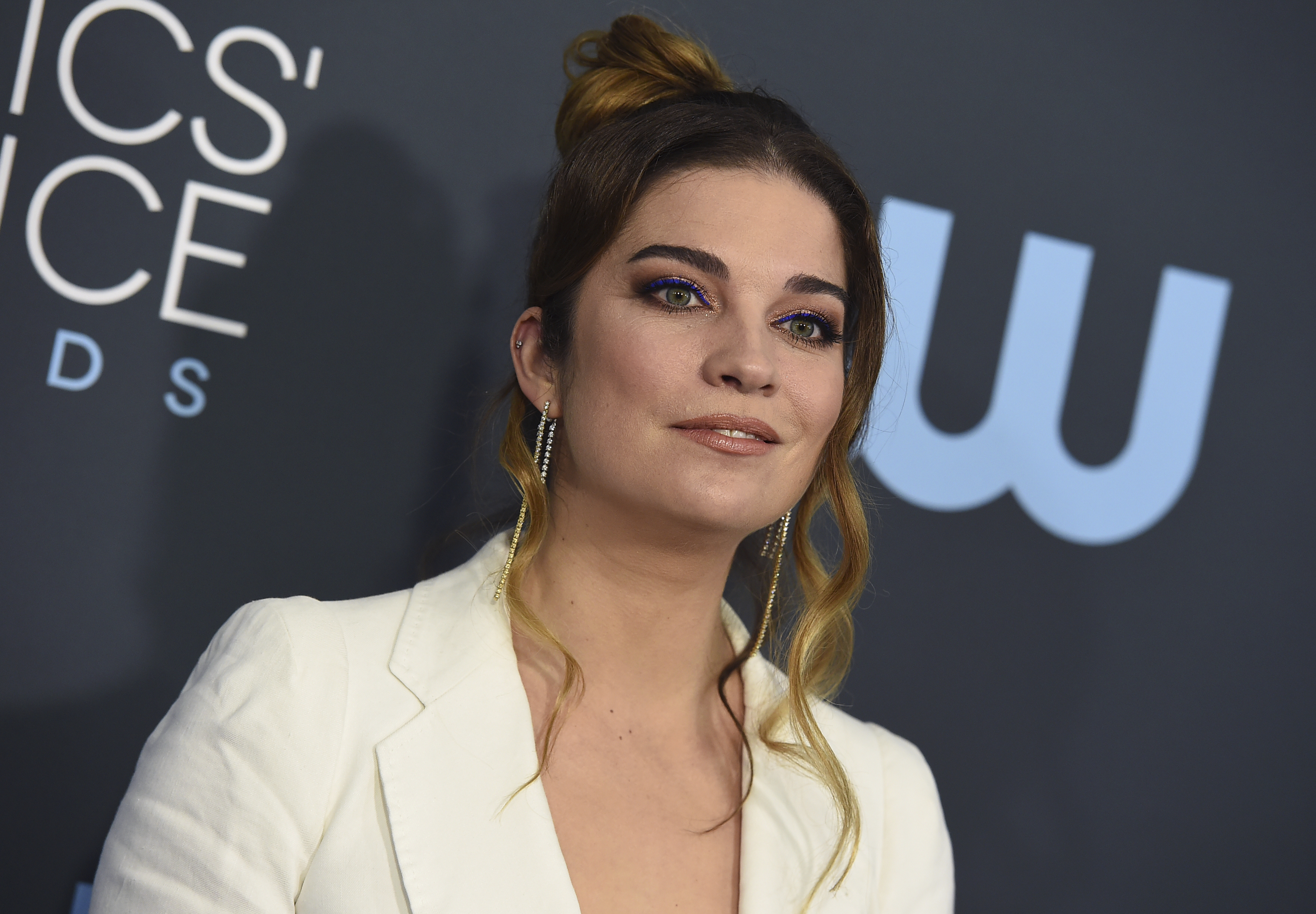 Annie Murphy Couldn't Be Prouder of Her (and Alexis') Journey on 'Schitt's  Creek' (Exclusive)