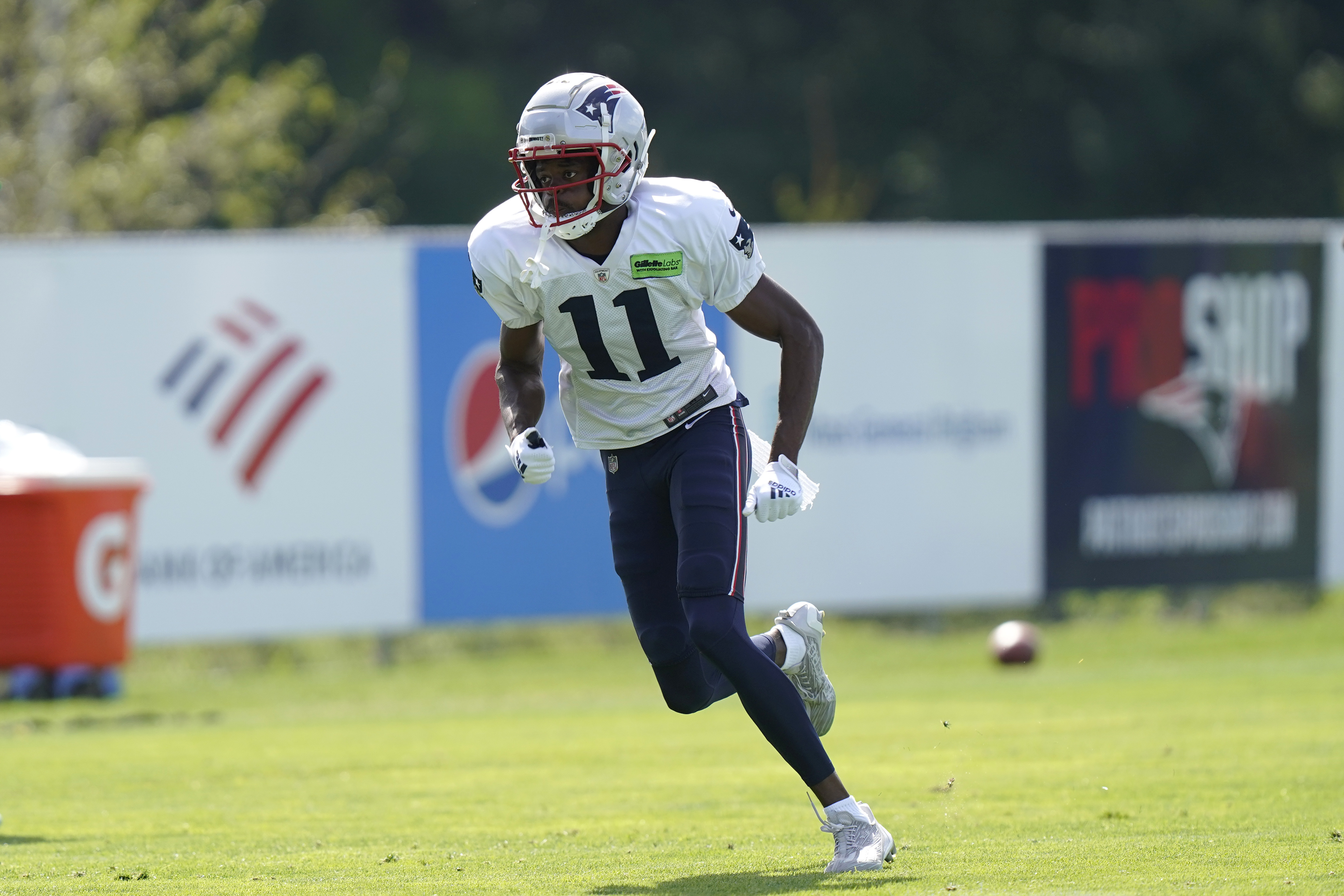 Patriots training camp report: Three fights break out in joint