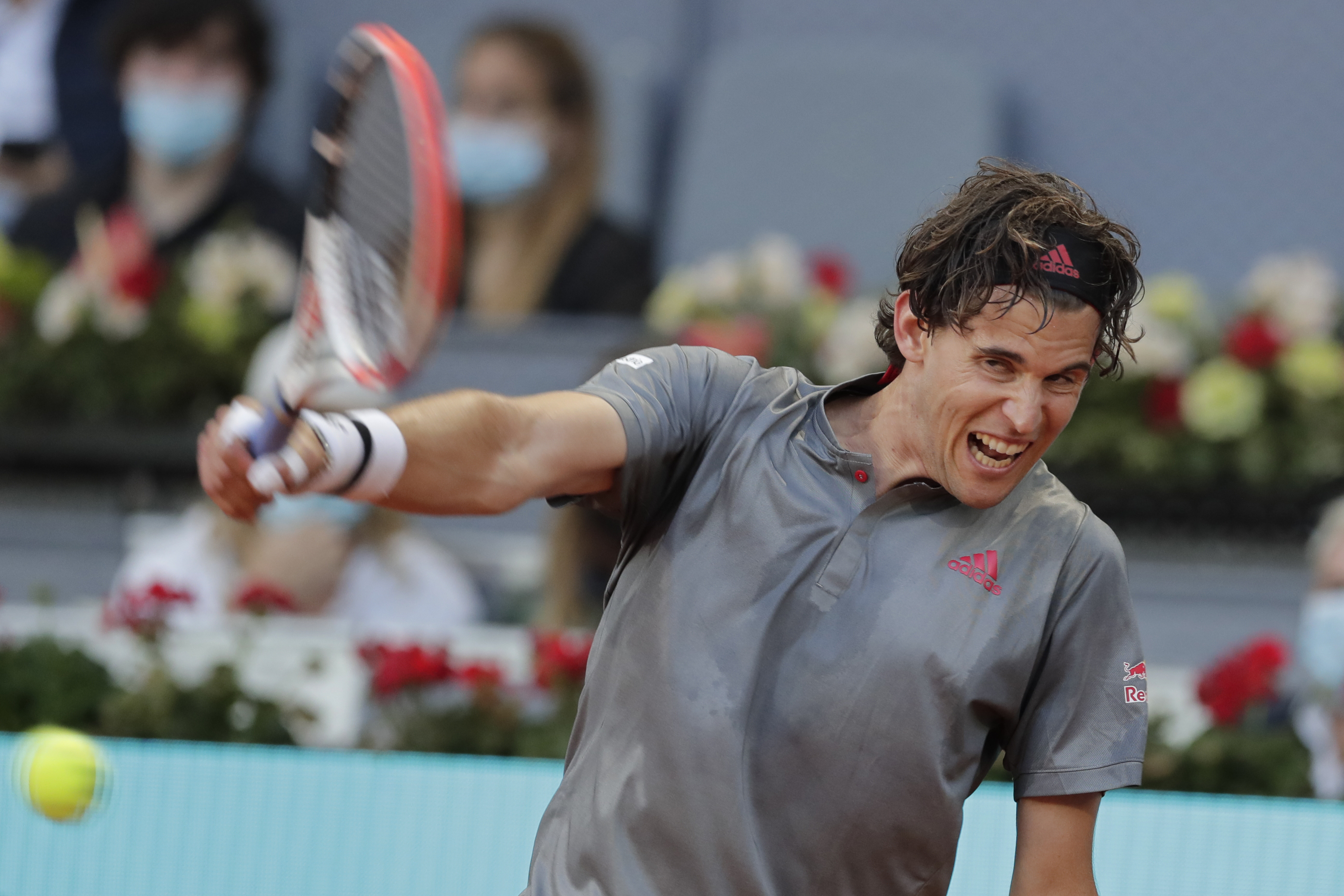 Dominic Thiem is headed for the third round.