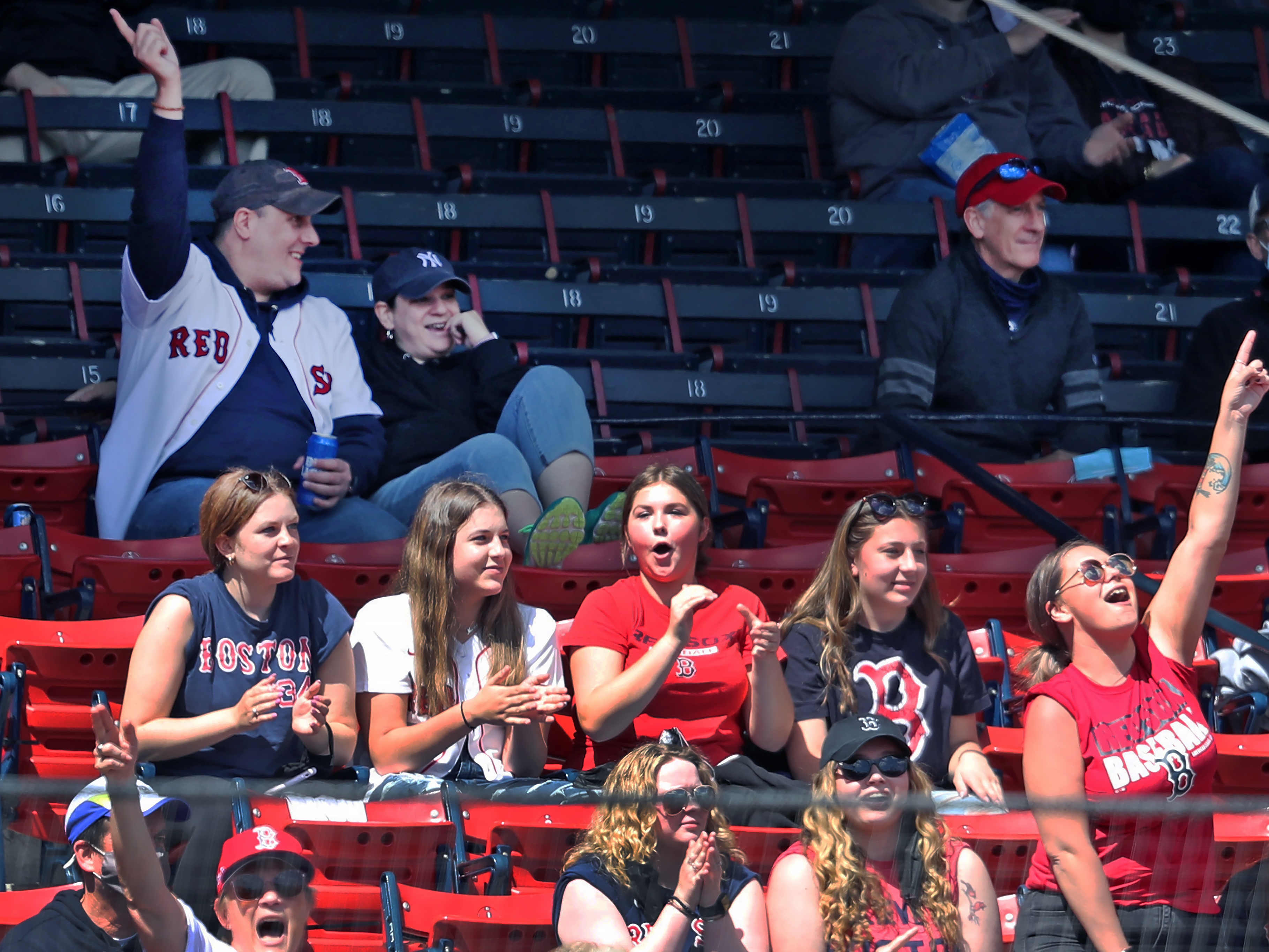 Boston Red Sox attendance down in 2021, but club still encouraged