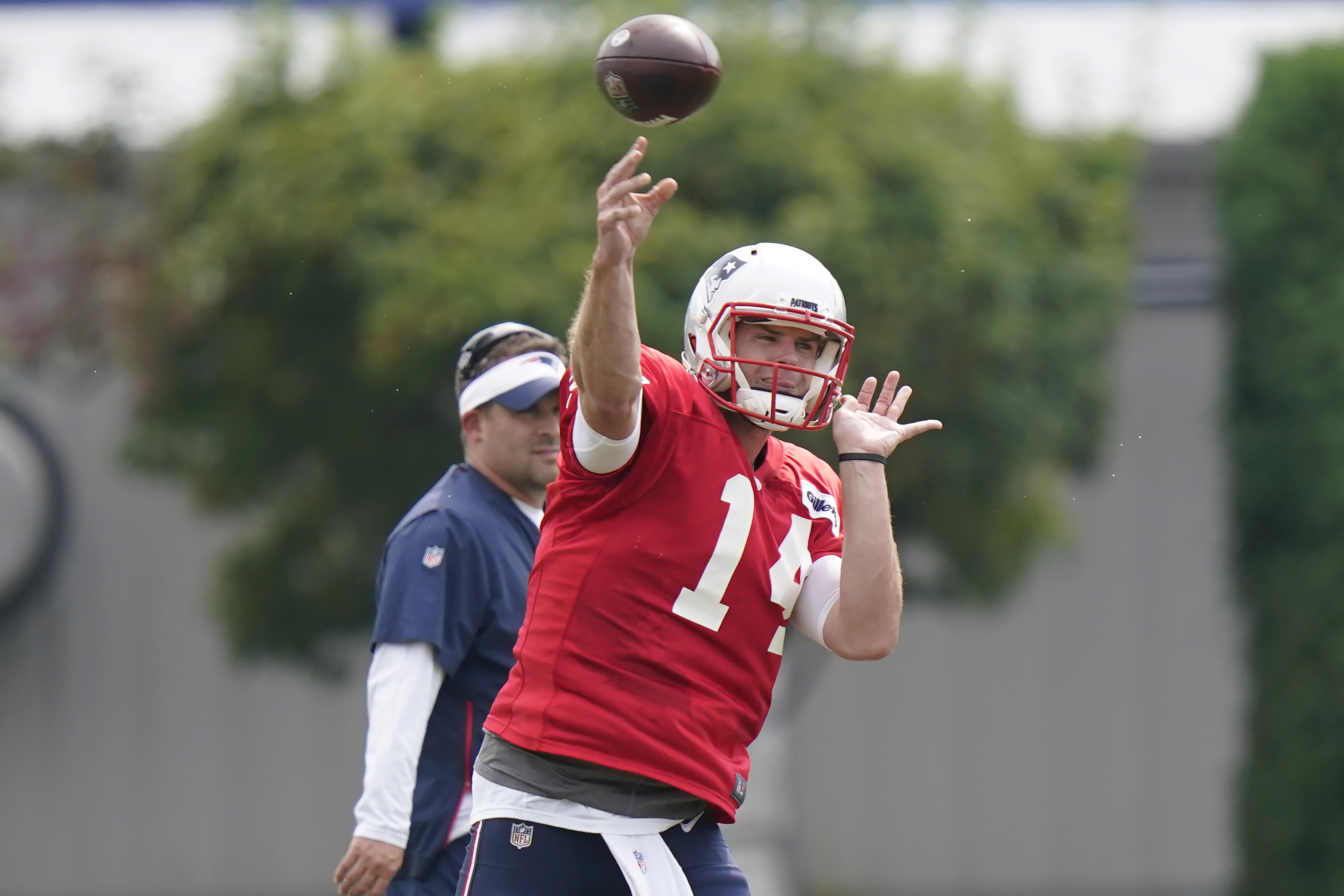 Patriots set to sign Garrett Gilbert to practice squad as Mac Jones, Brian  Hoyer battle injuries, per report 