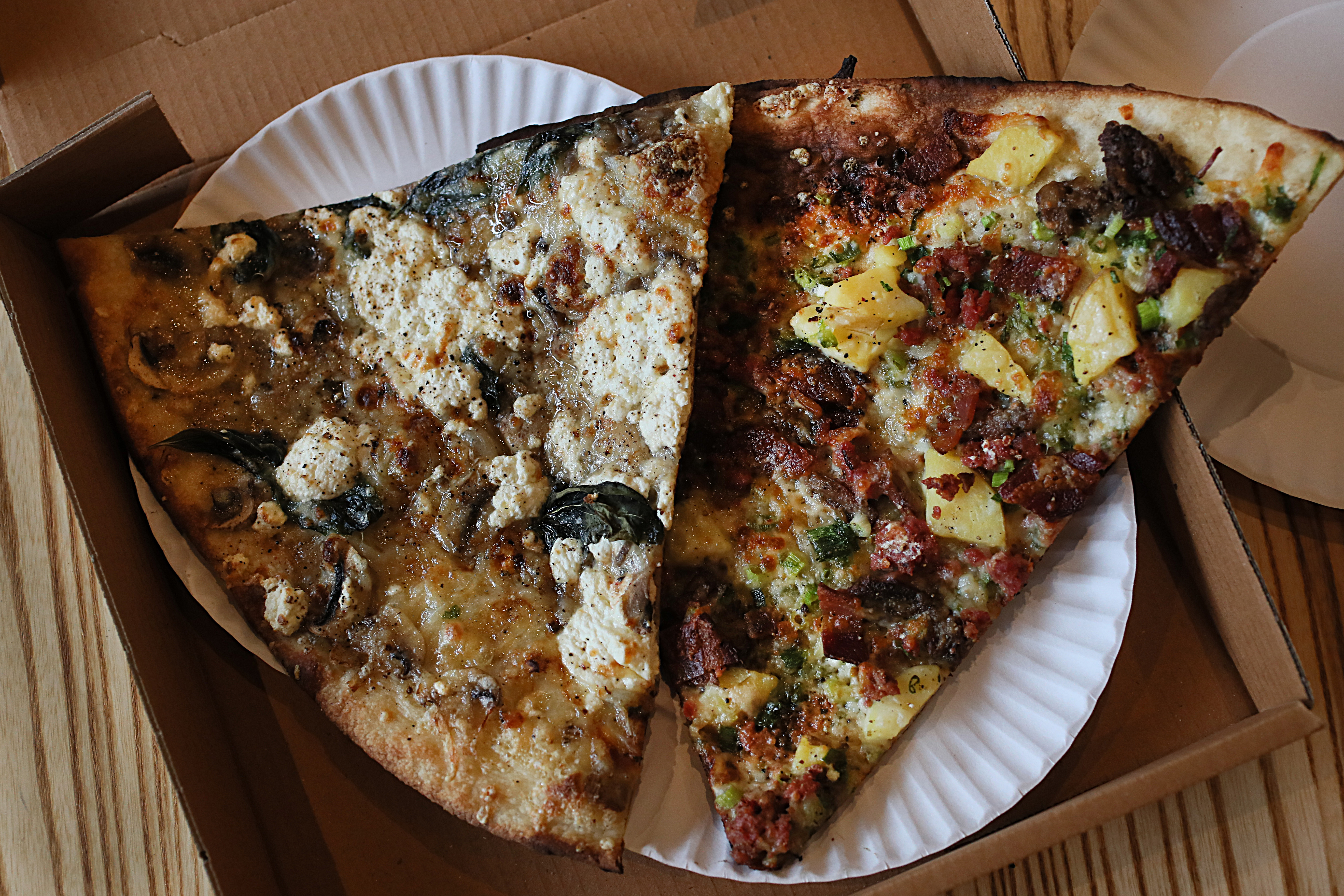 The New Haven style pizza from APIZZA by MIDA.