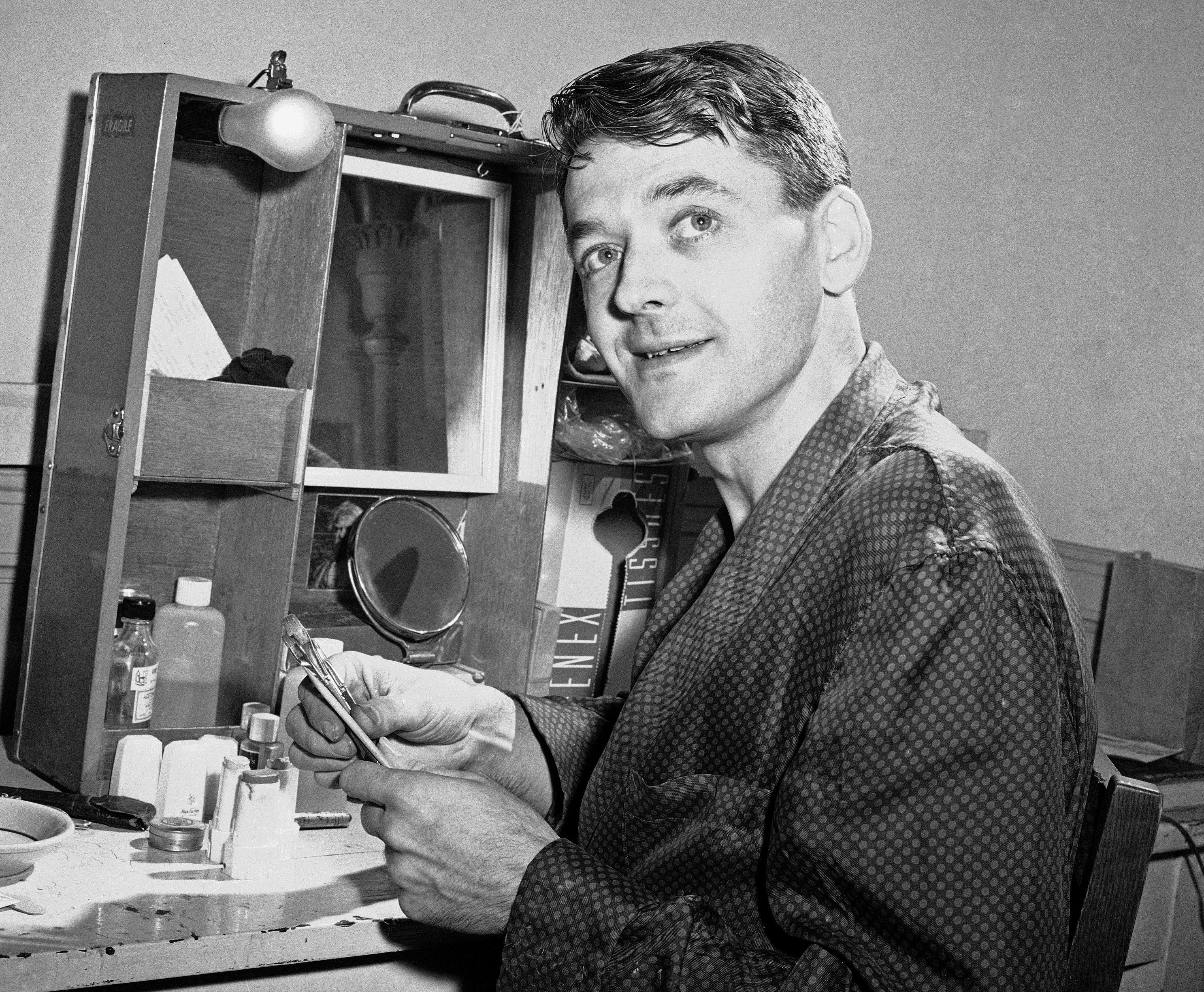 Mr. Holbrook, in his dressing room in New York, where he was performing "Mark Twain Tonight!" in 1959.