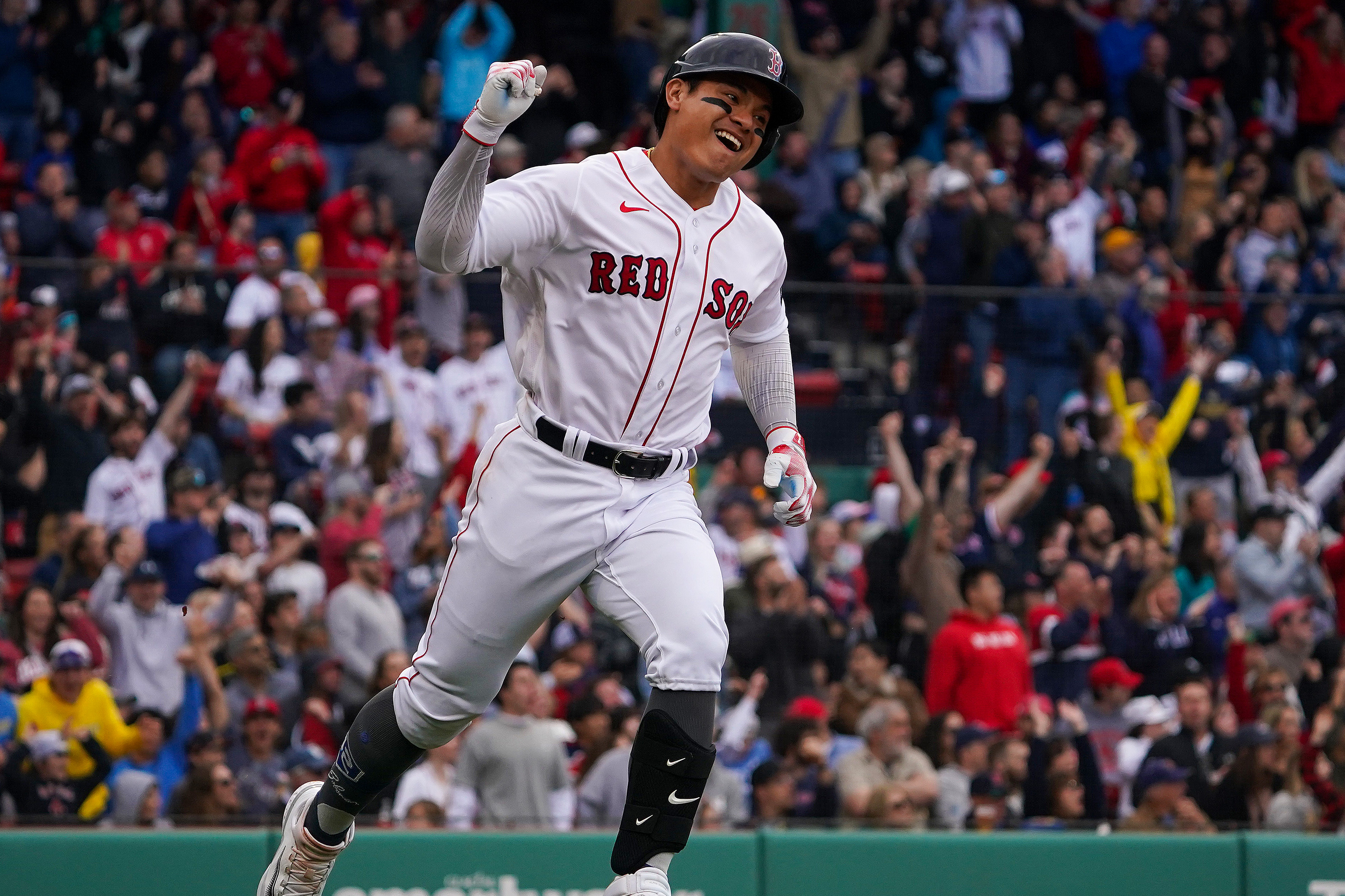 Red Sox catch a couple unexpected breaks to complete comeback victory over Angels